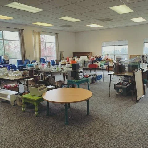 Spirit of Life Rummage Sale

5501 Thiessen Rd.
May 2 &amp; 3. 9AM-4PM.

CASH ONLY. 

Kitchen items, holiday decorations, miscellaneous, art supplies, chairs; folding and standard, piano, organ, clavinova (electric piano) , wine glasses, children&rsqu