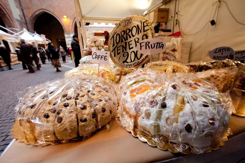 <span class="sqsrte-text-color--white">Cremona - Festa del Torrone e Bottega del Gusto</span>