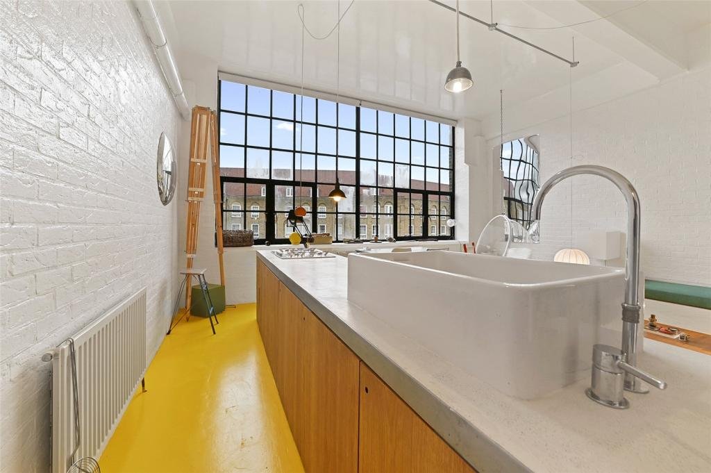 Wapping loft remodel.
Location: London, UK.
Year: 2021.
Role: Architect.