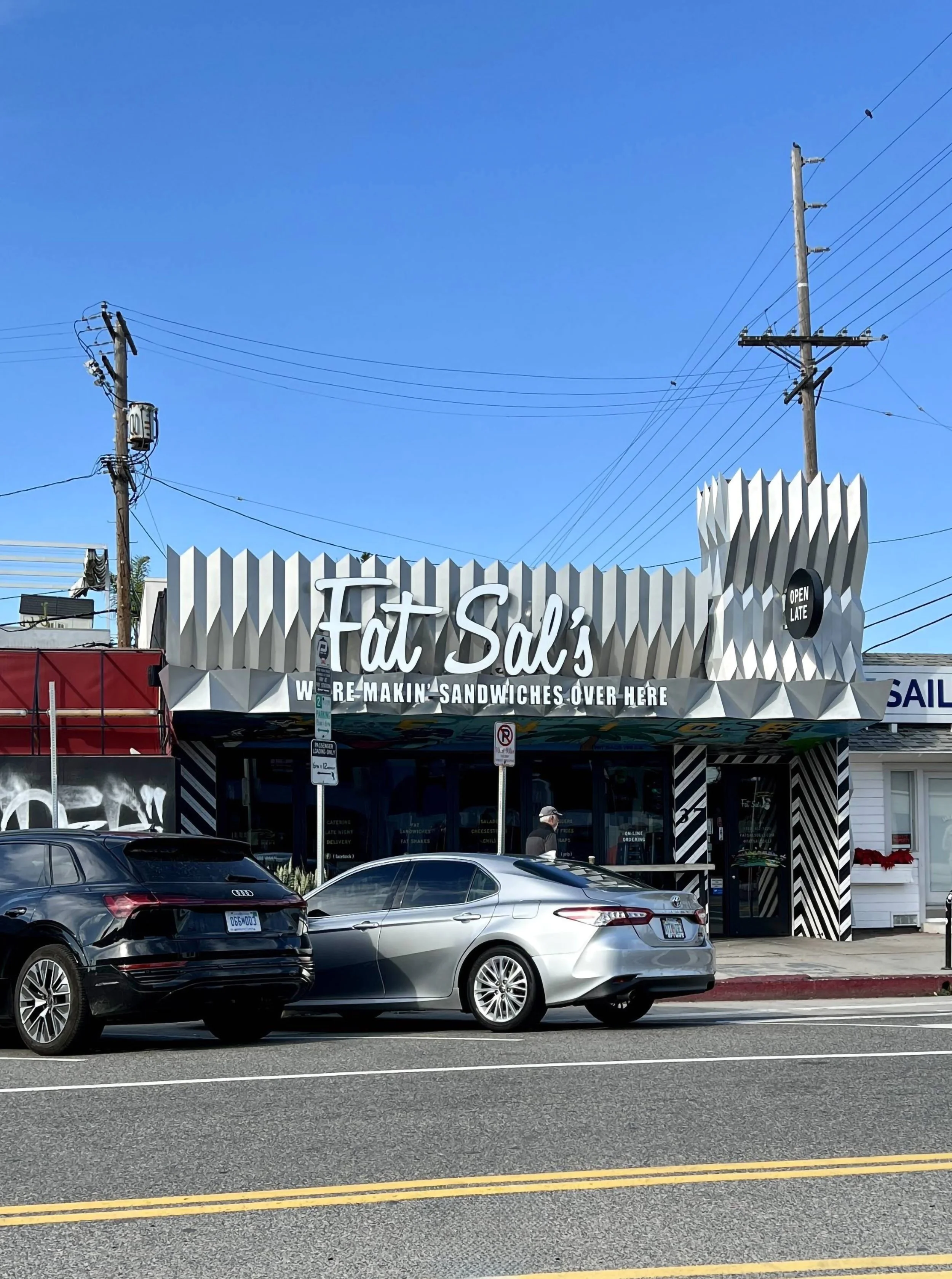 Fat Sal's Facade.
Location: Venice Beach. 
Year: 2023. 
Role: Architect. 
Photography: Tyler McMartin.