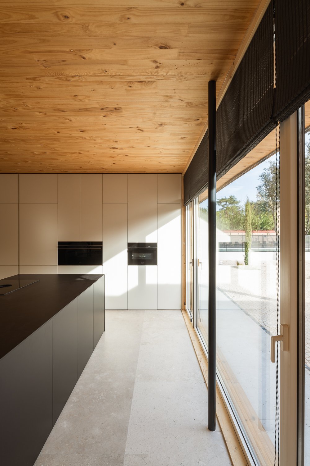 Villa Elsilla.
Location: Madrid, Spain.
Year: 2024.
Role: Assistant Architect to my father.
Rendering: Pilar Cano-Lasso.