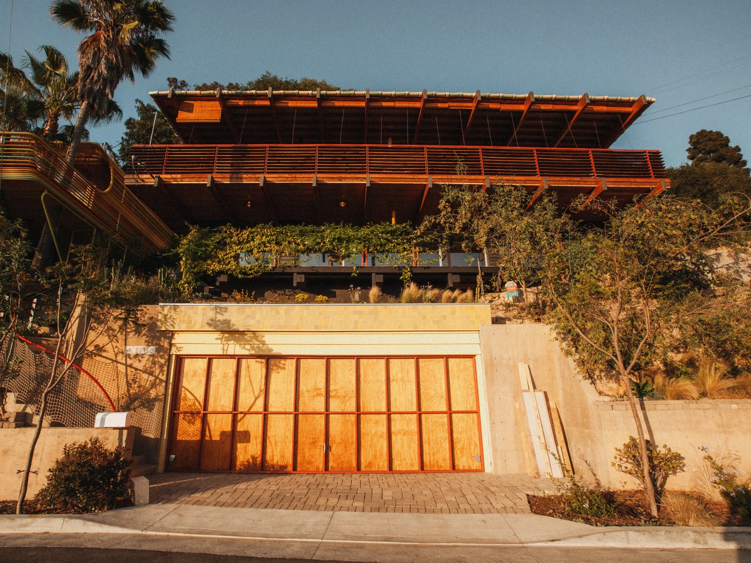 Cano House.
Location: Los Angeles, California USA.
Year: 2025.
Role: Owner-Builder /
Architect.
Photography: Max Knight.