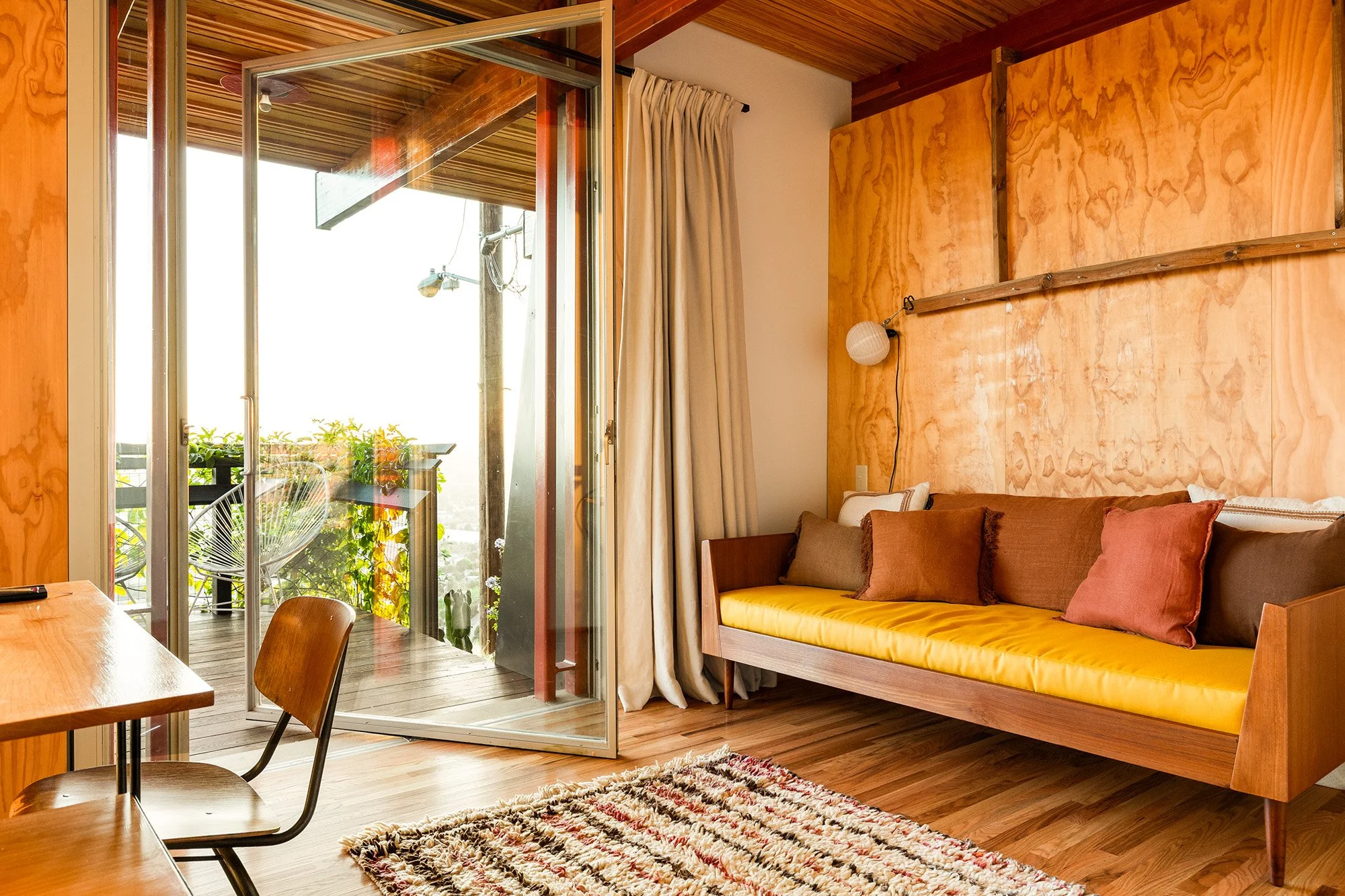 Cano House.
Location: Los Angeles, California USA.
Year: 2025.
Role: Owner-Builder /
Architect.
Photography: Cameron Carothers.