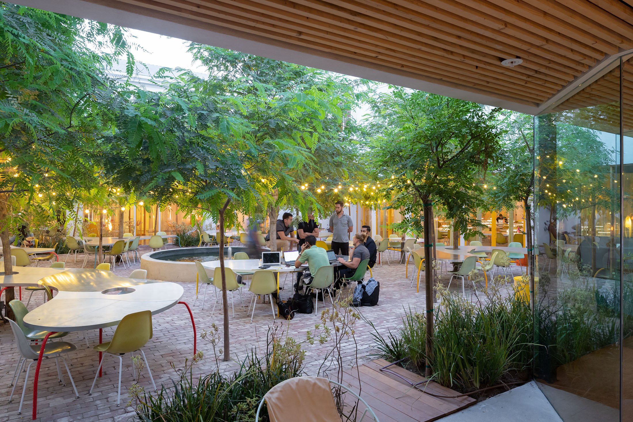 The Preserve (Second Home Hollywood).
Location: Los Angeles, California USA.
Year: 2019.
Role: Architect Partner in selgascano.
Photography: Iwan Baan.