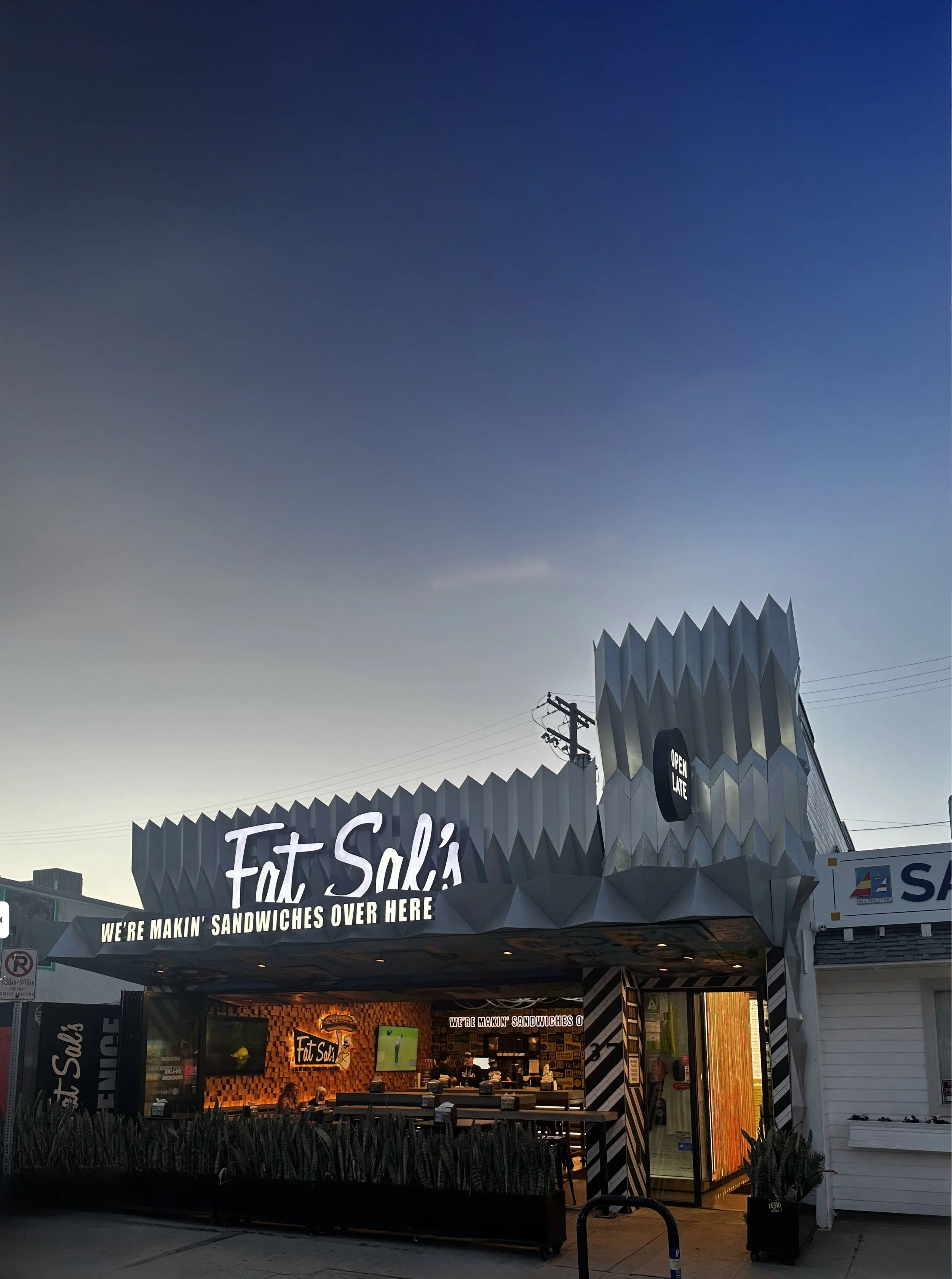 Fat Sal's Facade.
Location: Venice Beach. 
Year: 2023. 
Role: Architect. 
Photography: Tyler McMartin.