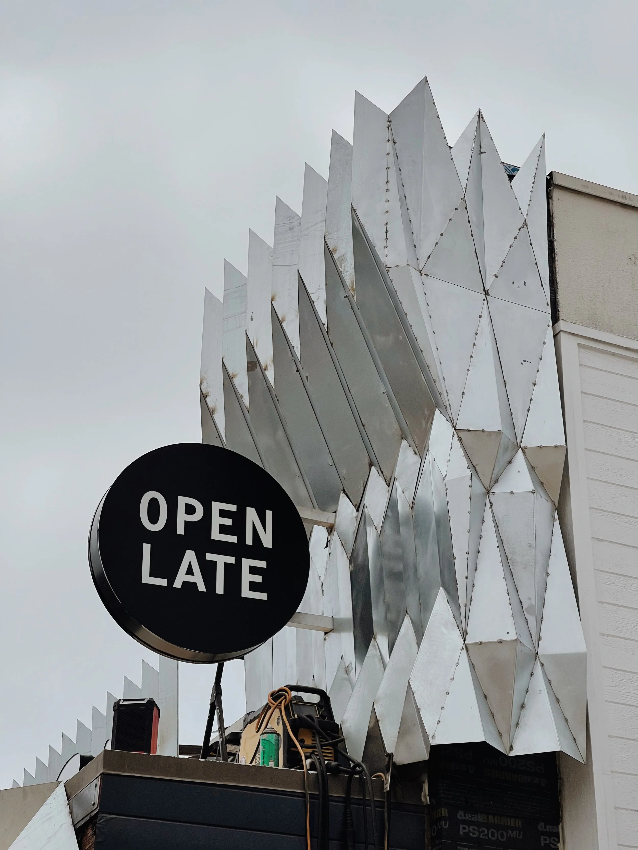 Fat Sal's Facade.
Location: Venice Beach. 
Year: 2023. 
Role: Architect. 
Photography: Norella Carboni.