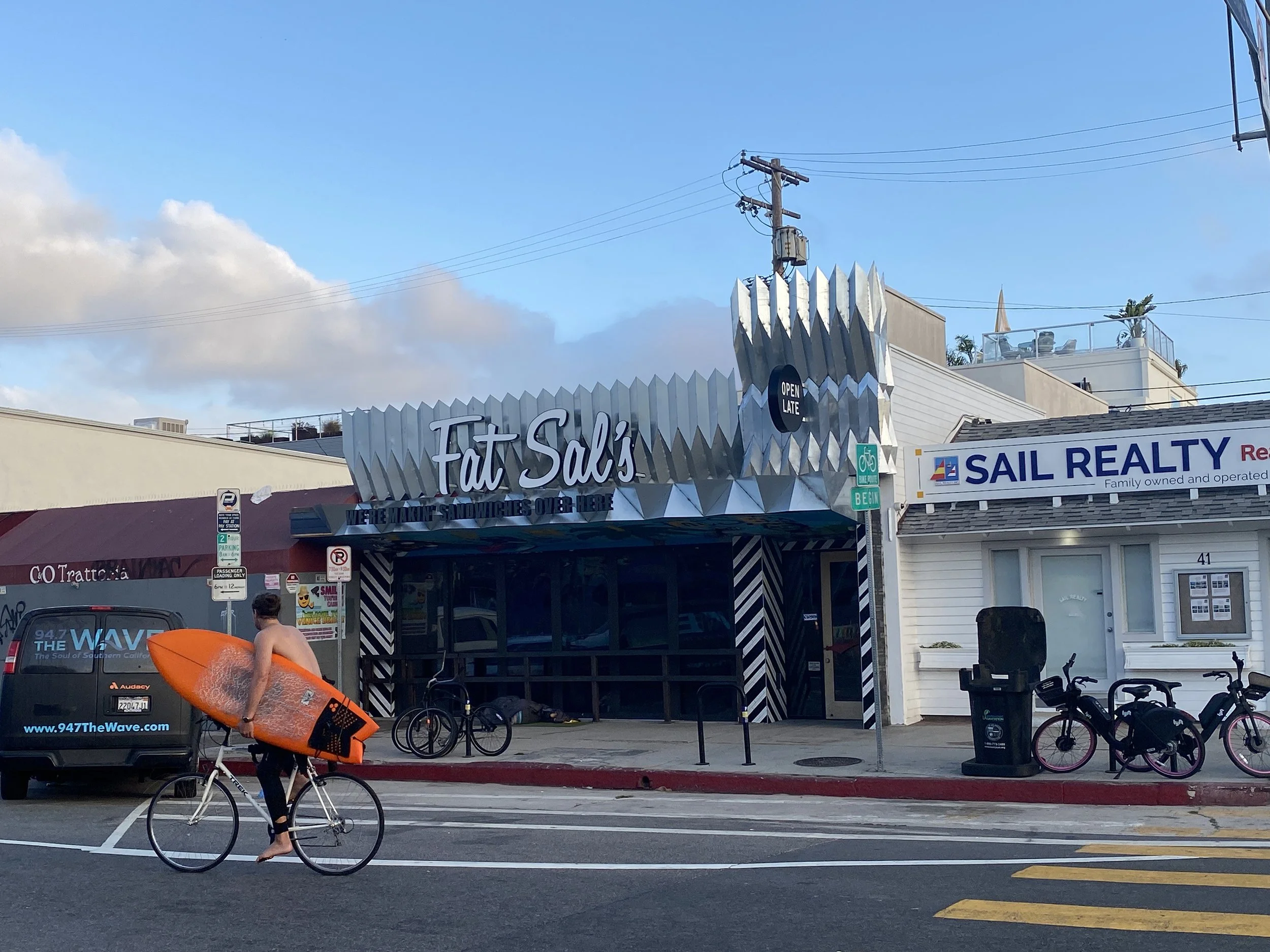 Fat Sal's Facade.
Location: Venice Beach. 
Year: 2023. 
Role: Architect. 
Photography: Tyler McMartin.