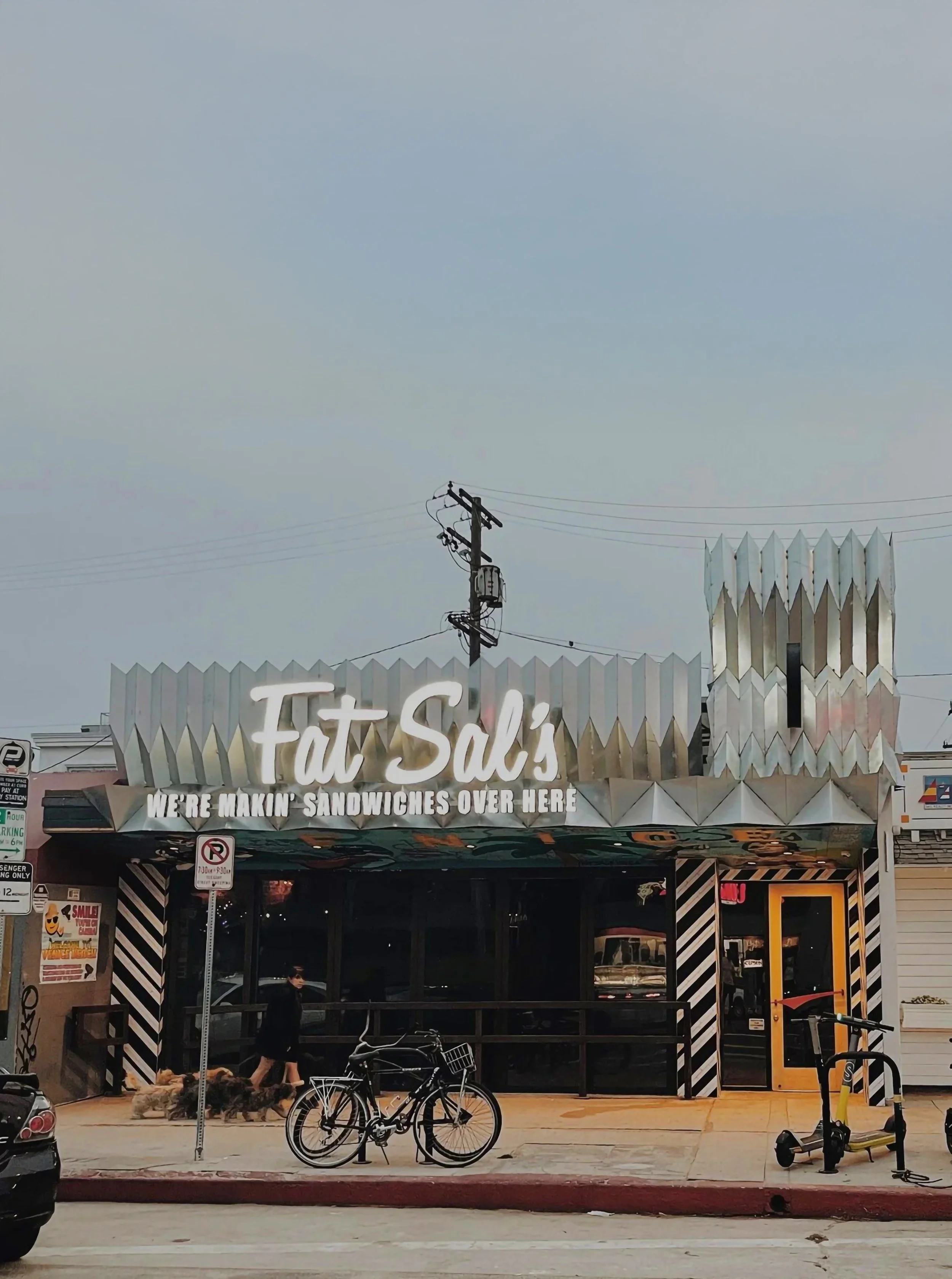 Fat Sal's Facade.
Location: Venice Beach. 
Year: 2023. 
Role: Architect. 
Photography: Norella Carboni.