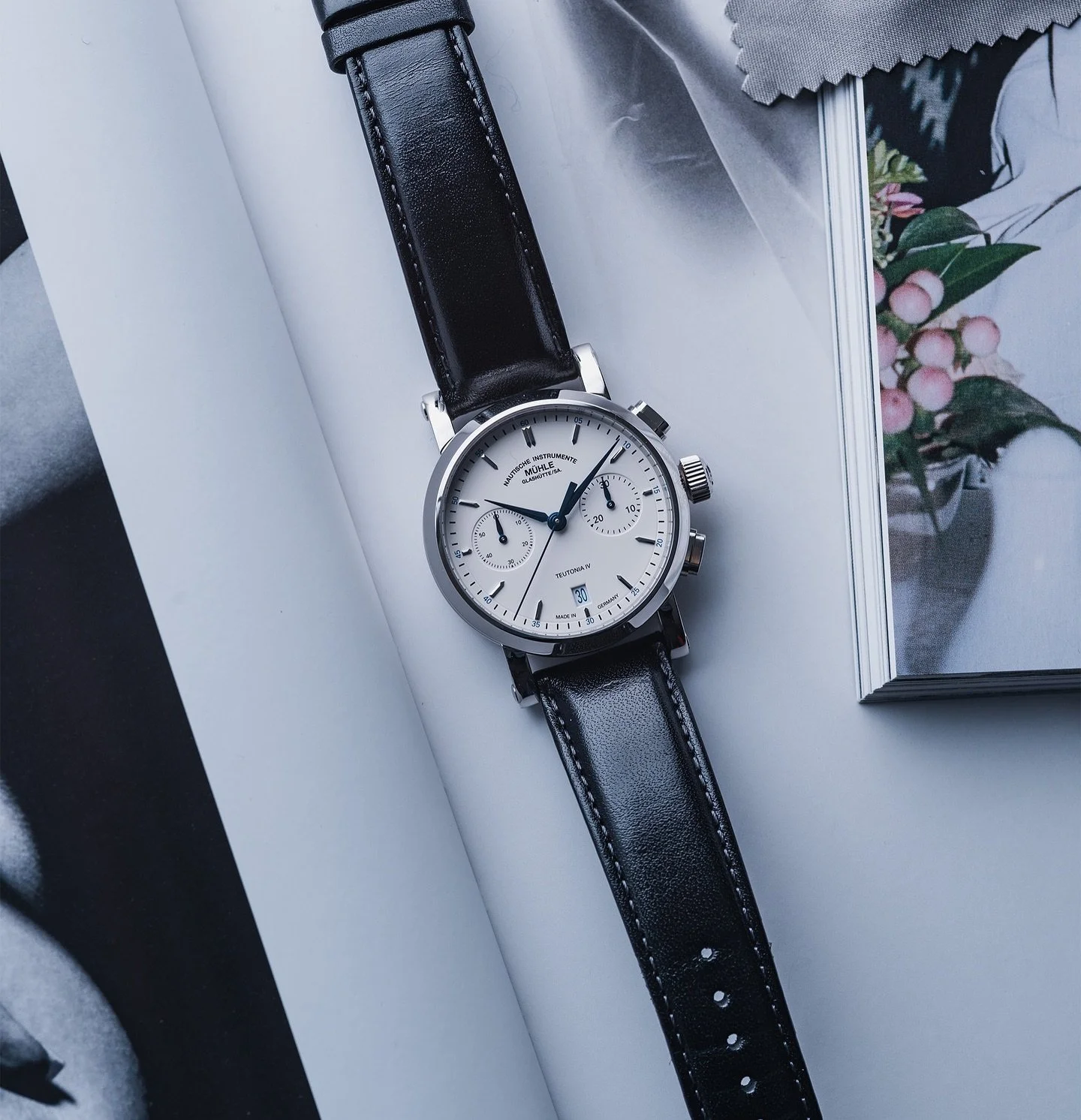 If you&rsquo;re looking for a stylish, modest, and high-quality automatic chronograph watch, you know how difficult it can be. By definition, most mechanical chronographs are big and bulky watches. However the @muehle_glashuette Teutonia IV Chronogra