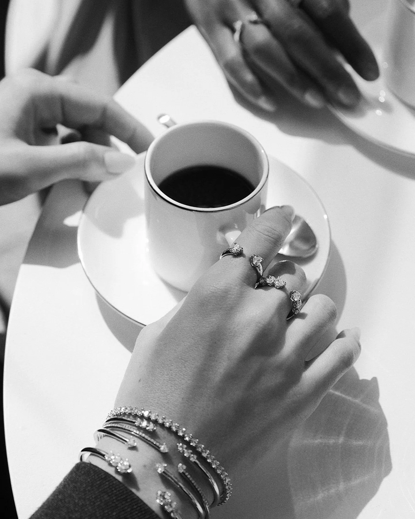 Be inspired by your favourite @recarloofficial heart-shaped diamonds with the excellency found in the Anniversary More collection!

#Recarlo #AnniversaryMore #DiamondBracelet
#LuxuryJewelry #TimelessElegance #JewelryAddict #DiamondsAreForever #HeartD