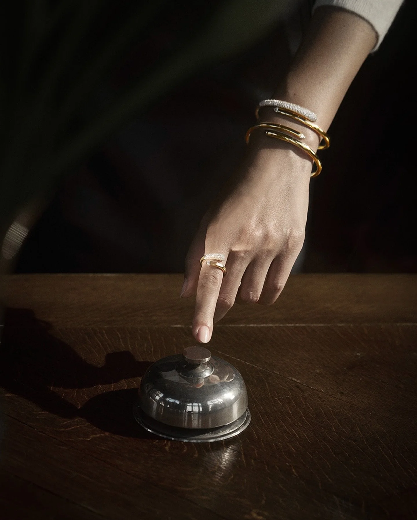 Just one touch and your world of brilliance comes to life with @recarloofficial 

#Recarlo #AnniversaryMore #DiamondBracelet
#LuxuryJewelry #TimelessElegance #JewelryAddict #DiamondsAreForever #HeartDiamonds #FineJewelry
#ShineBright #thebluecompany 