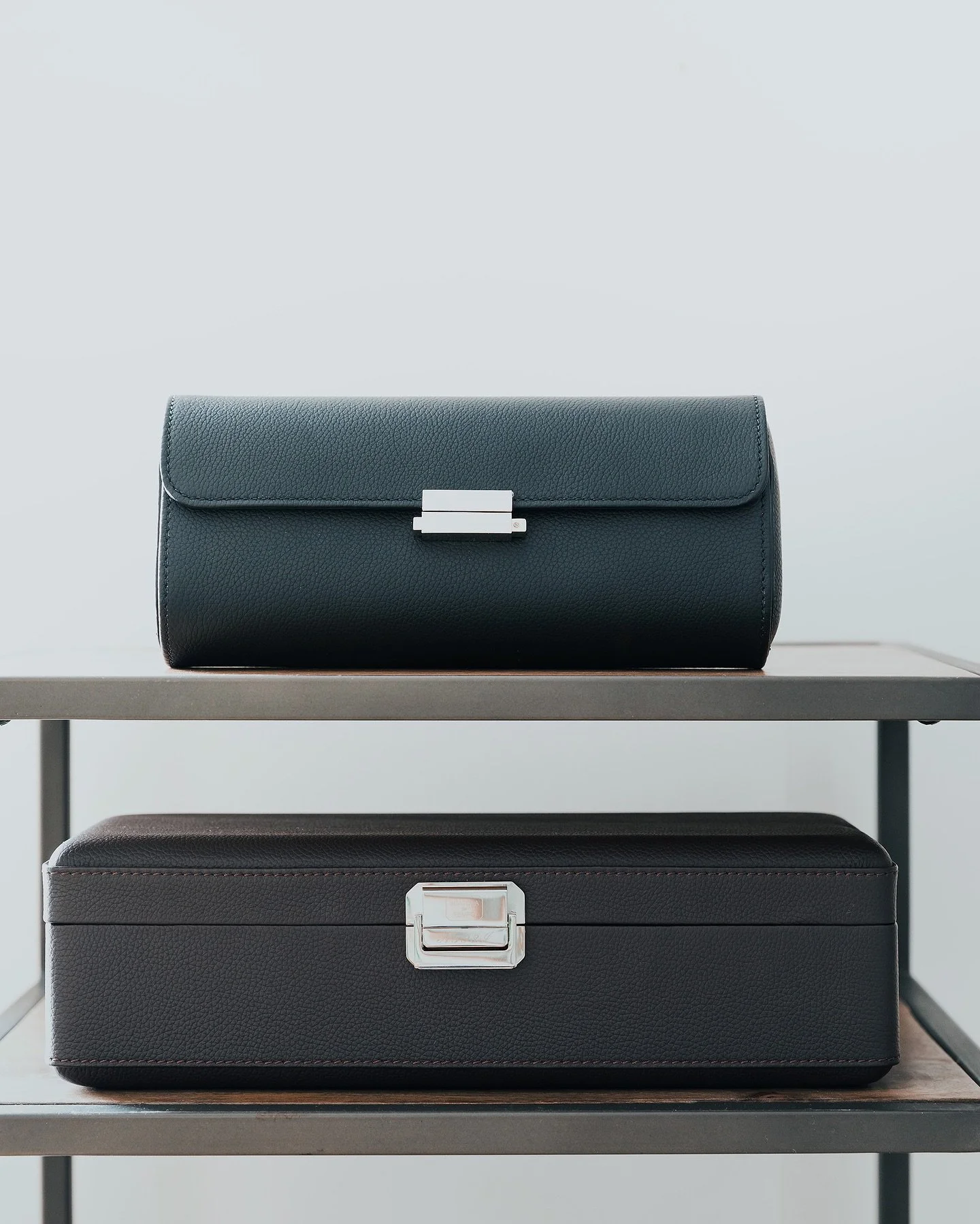 Crafted with exceptional care and premium materials, @scatoladeltempo products protects your most valued time pieces, whether you&rsquo;re at home or on the move.

#scatoladeltempo #madeinitaly #italiandesign #italiandoitbetter #luxury #luxurylifesty