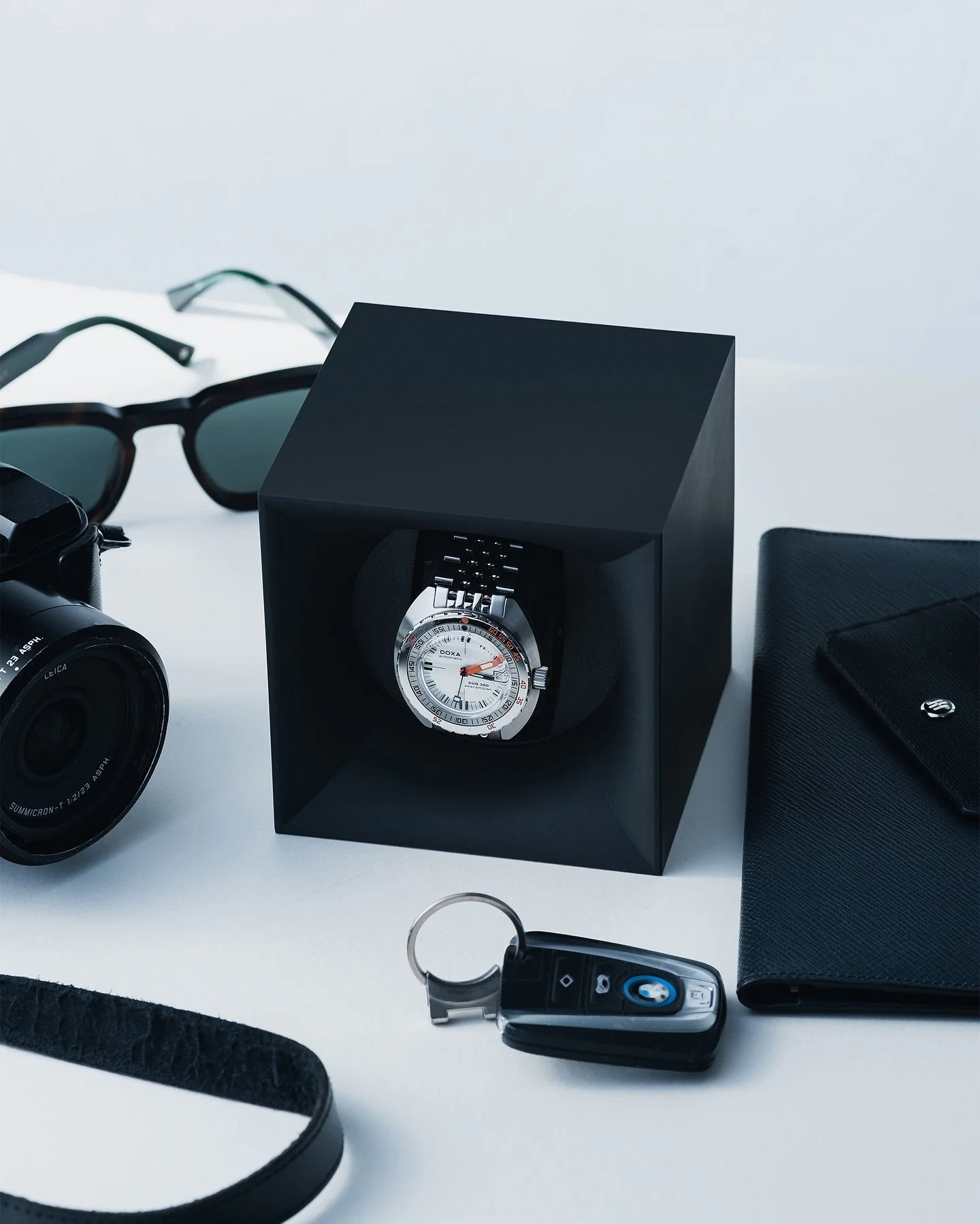 Precision engineered, impeccably showcased. The @doxawatchesofficial SUB 300 Searambler pairs with the @swisskubik StartBox for a display worthy of its mechanics.

#doxa #doxawatches #yourcalltoadventure #swisskubik #startbox #swissmade #swisswatches