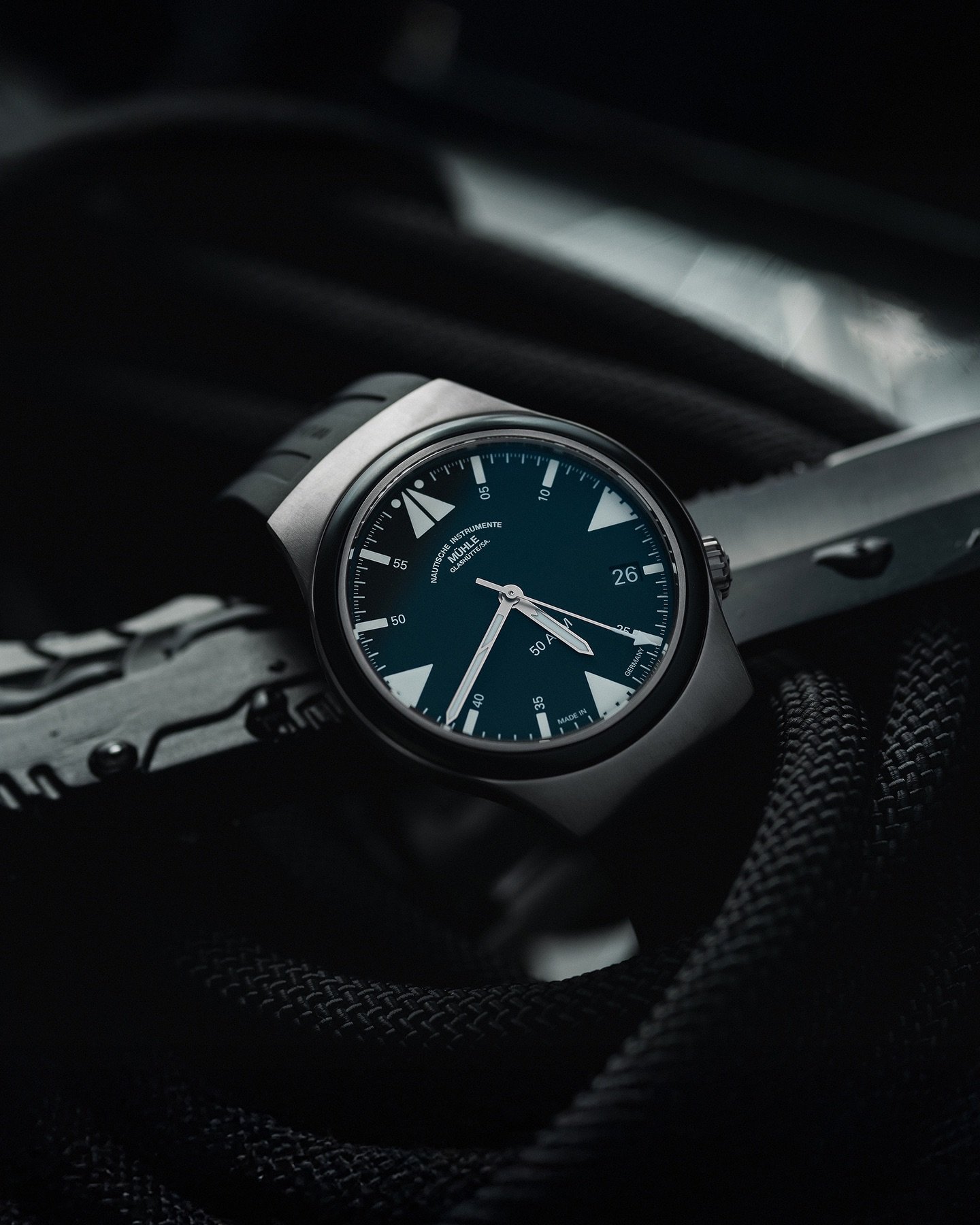 The @muehle_glashuette
S.A.R. Mission-Timer gives the wearer unmatched reading accuracy with its minute and second scales that can be read down to the eighth of a second.

#muhleglashutte #muehleglashuette #m&uuml;hleglash&uuml;tte #sar #sarmissionti