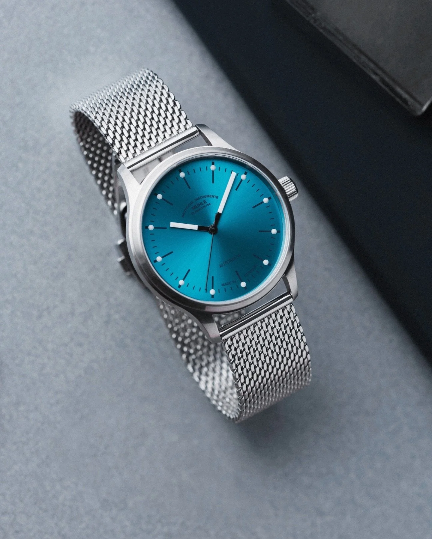 A perfect example of German excellence is the Panova from @muehle_glashuette, a versatile watch built to withstand the test of time. The beautiful turquoise dial adds a touch of colour to the clean and stylish design!

#m&uuml;hleglash&uuml;tte #muhl