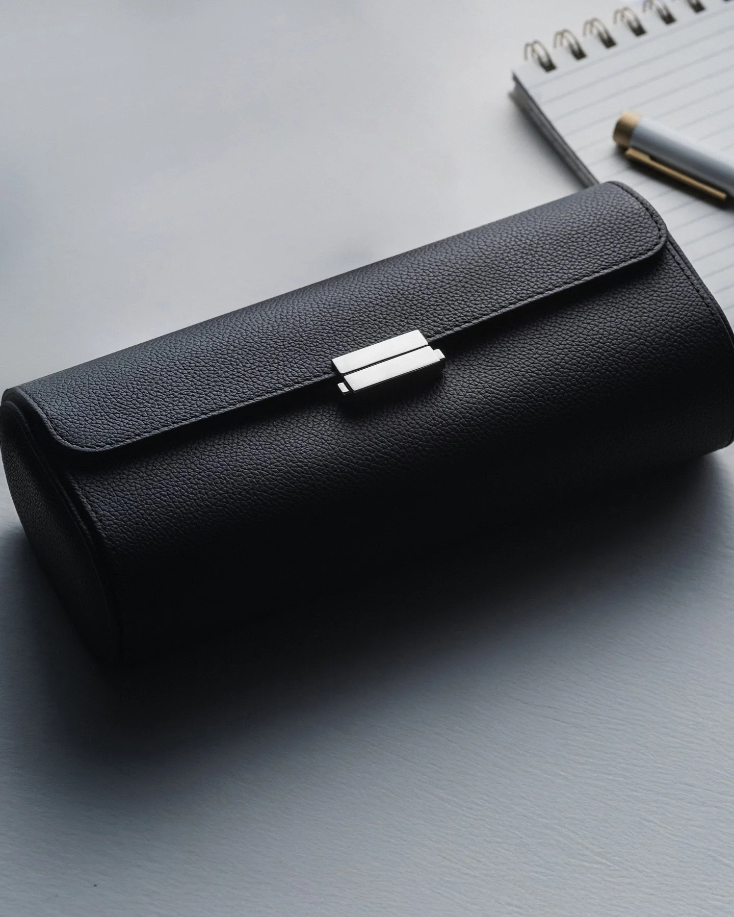 Designed with superior craftsmanship and the highest quality materials. The @scatoladeltempo line protects your most prized belongings when at home or on the go.

#scatoladeltempo #madeinitaly #italiandesign #italiandoitbetter #luxury