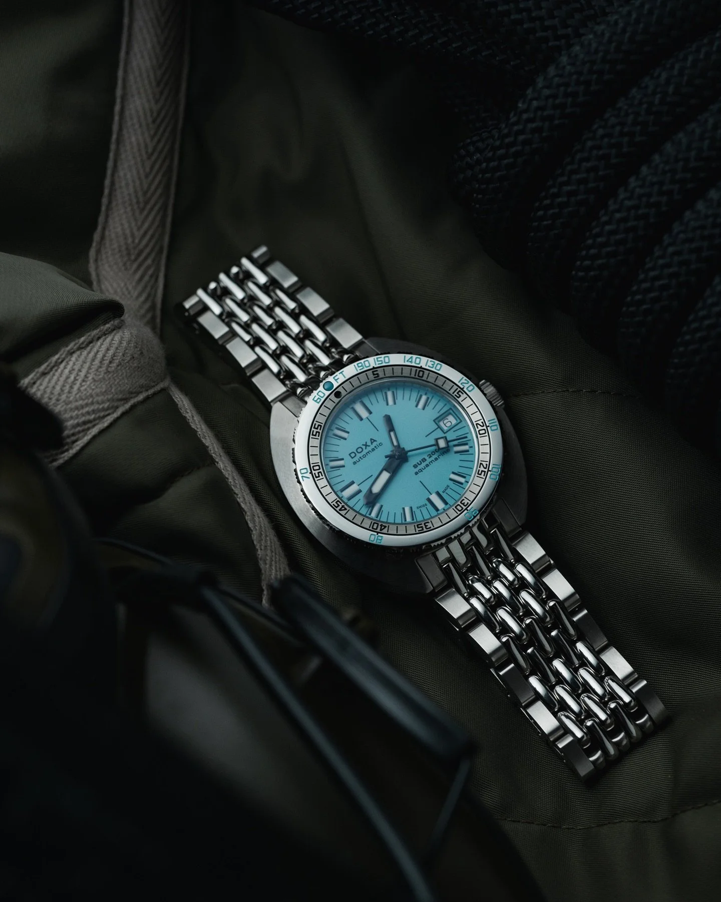 The @doxawatchesofficial SUB DNA on a smaller scale. The SUB 200T series embraces contemporary elegance while painstakingly maintaining the characteristics of a legend!

#doxa #yourcalltoadventure #indoxacated #doxawatches #doxaholic