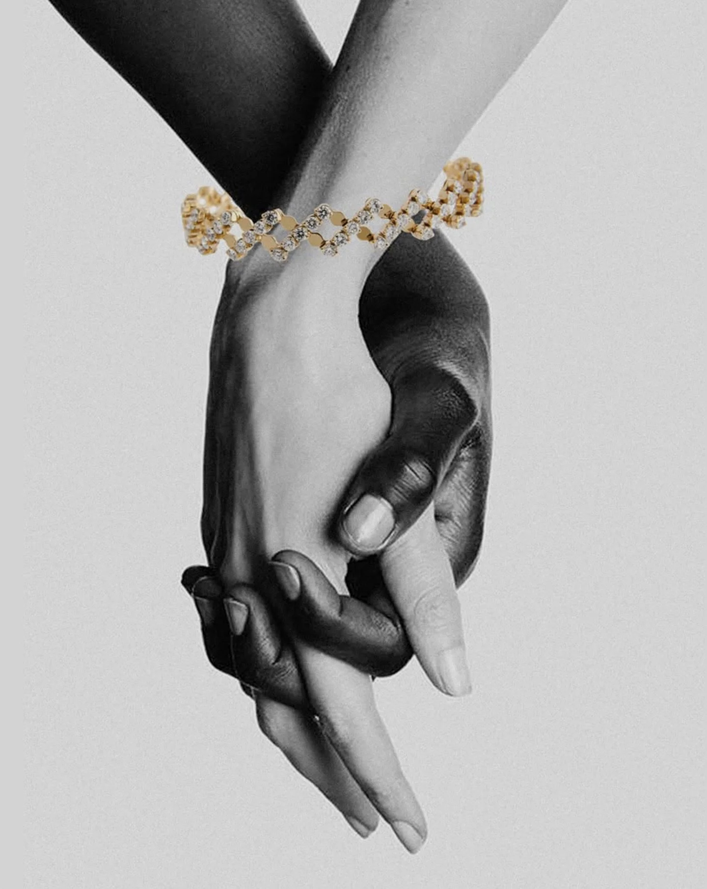 With @serafino_consoli_jewelry , every jewel takes shape according to your style!

#SerafinoConsoli #FineJewelry #ItalianJewels #SerafinoCollection #thebluecompany