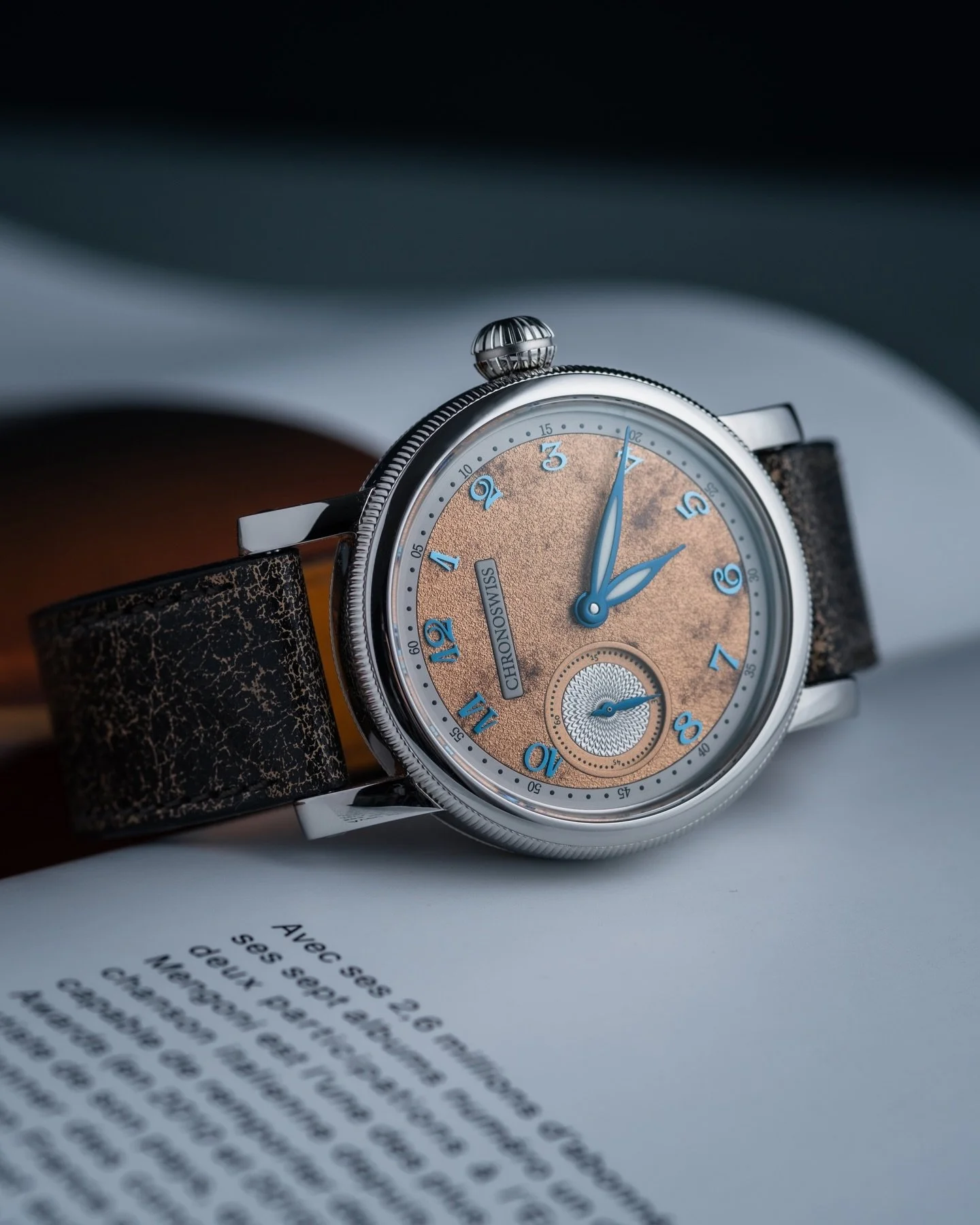 The @chronoswiss_official Small Second Desert features timeless mechanics and desert tones! A elegant, well-balanced, and decidedly contemporary watch that combines organic inspiration with Swiss craftsmanship.

#Chronoswiss #SmallSecond #Independent