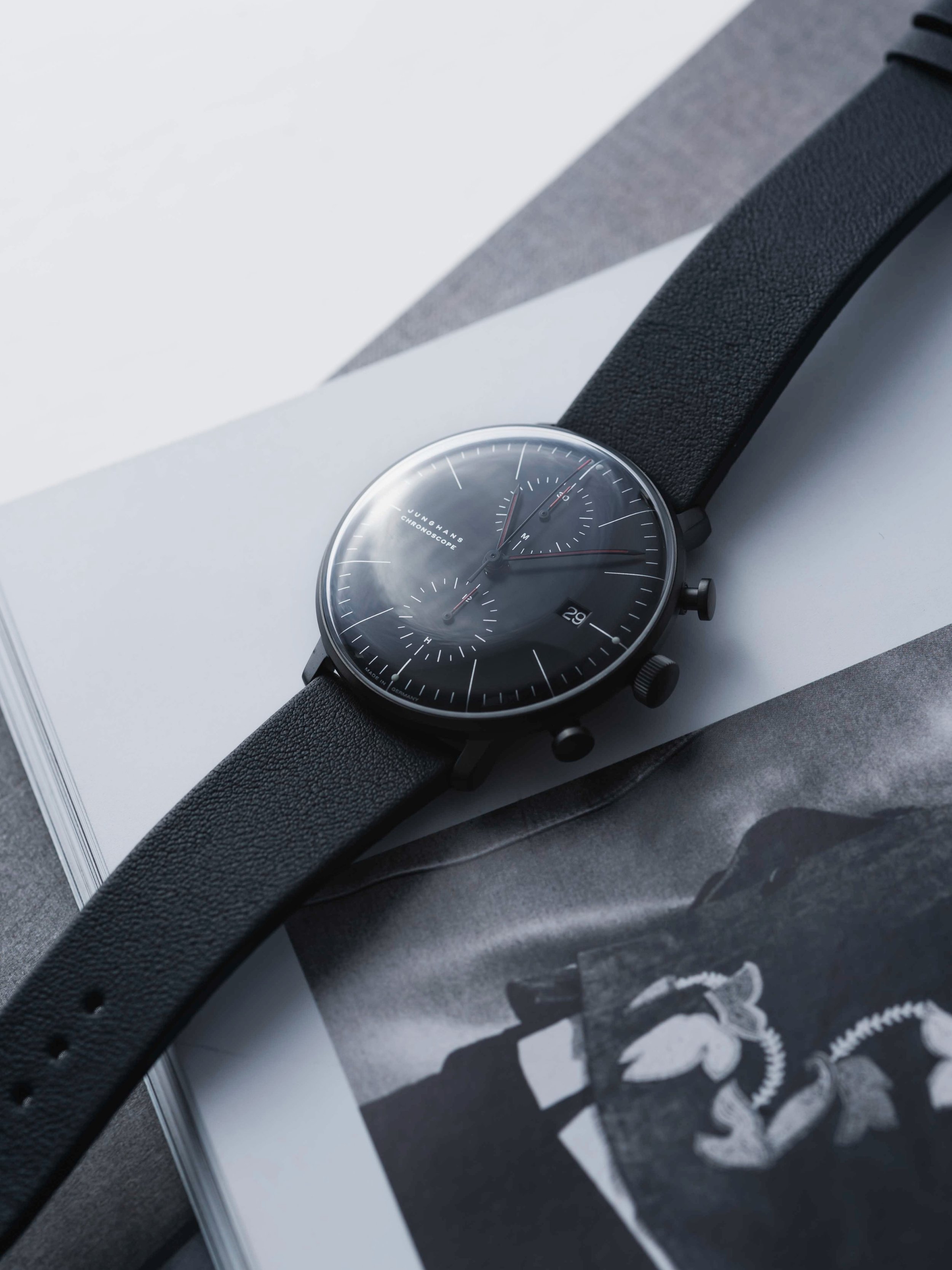 The @junghansgermany max bill Chronoscope blends refined mechanical craftsmanship with the timeless simplicity of max bill&rsquo;s iconic Bauhaus inspired design.

#junghans #junghansmaxbill #junghanswatch #vintagejunghans #ilovejunghans