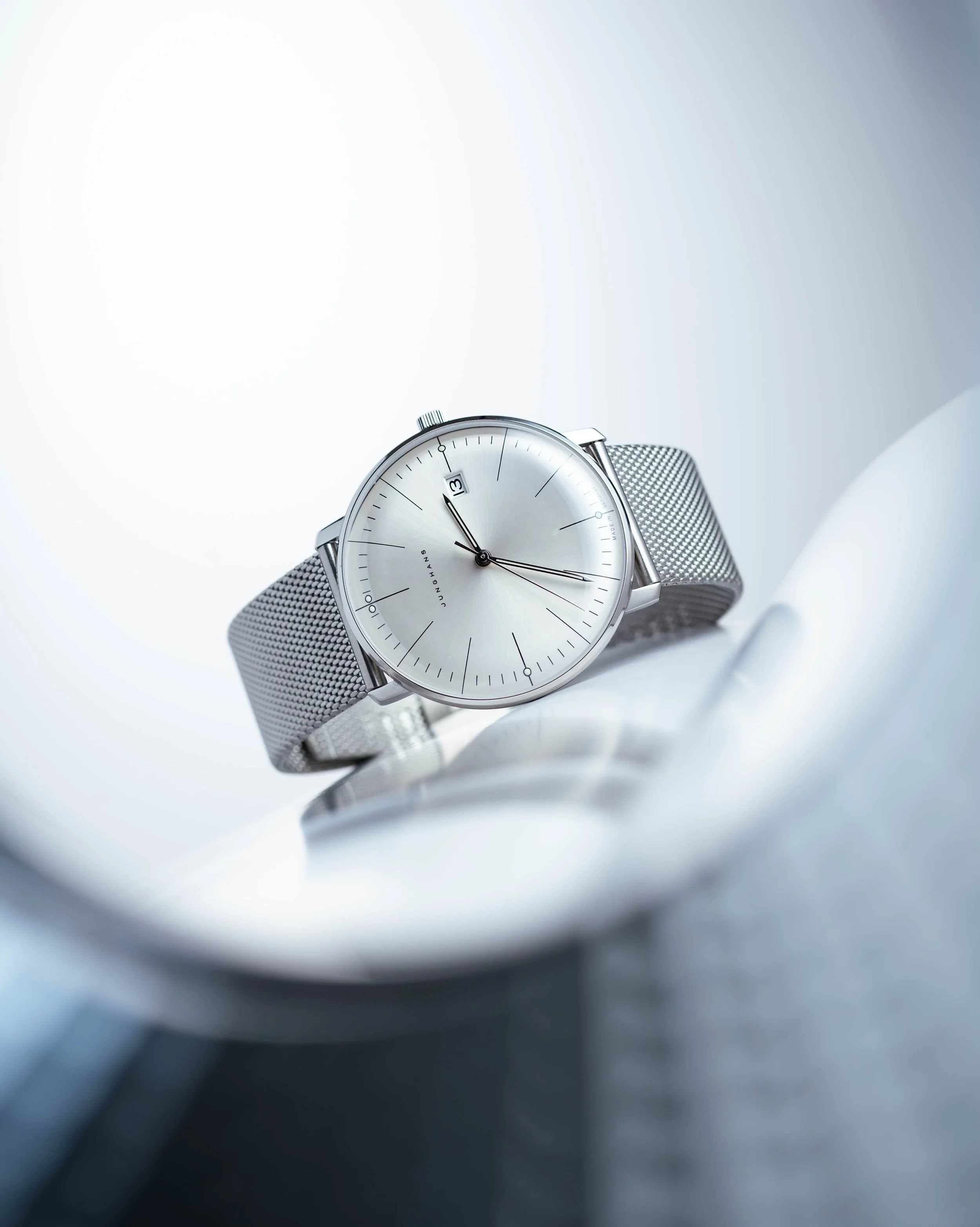 Over 60 years have gone by since the first clock was designed by the renowned max bill for @junghansgermany, and throughout that time, the collection has expanded to encompass a beautiful, smart, and elegant selection of high end timepieces

#junghan