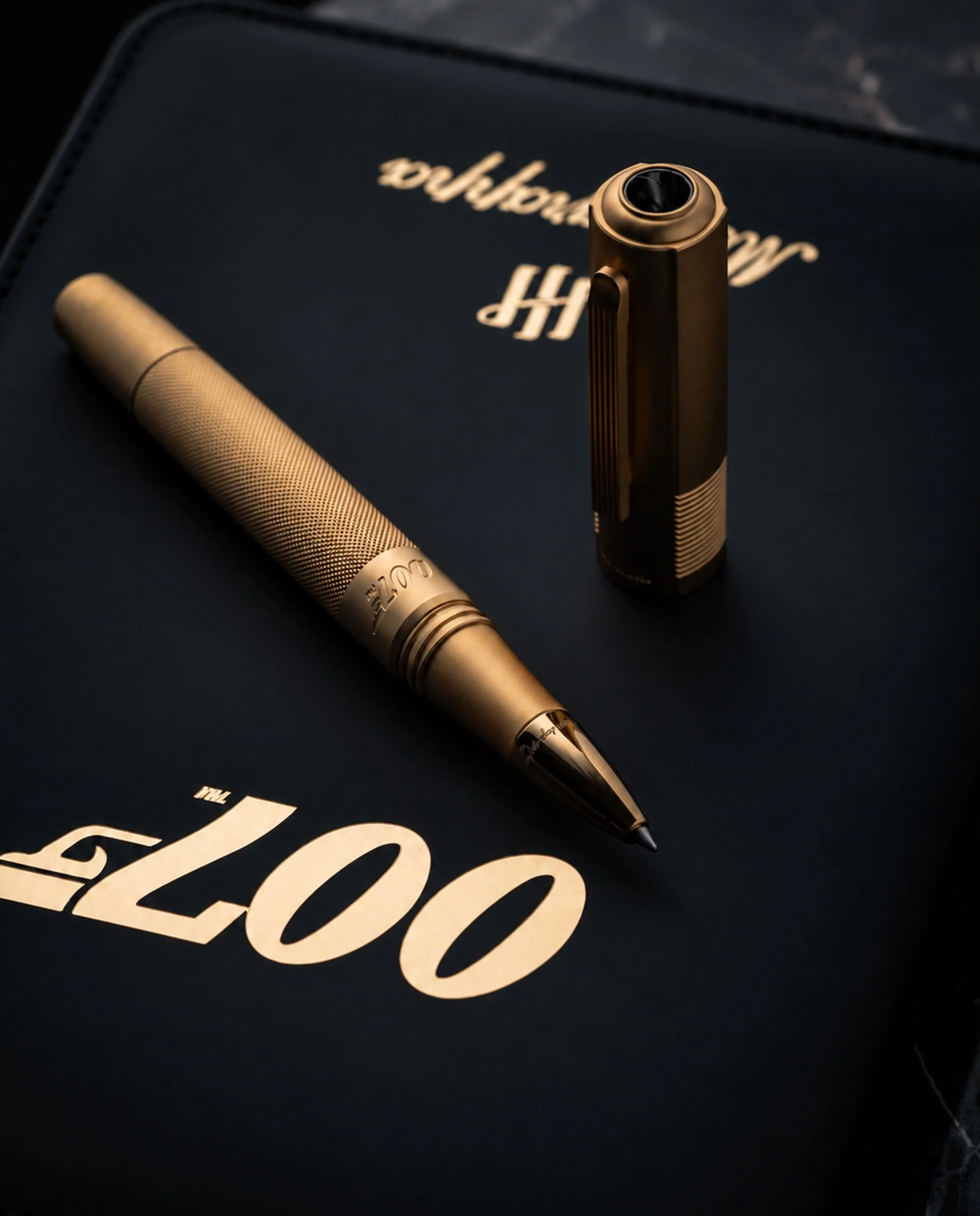 Understated elegance, unmistakably Bond. @montegrappaitalia redefines sophistication with the 007 Special Issue.

#jamesbond #montegrappaitalia #luxurytools #writinginstruments #007