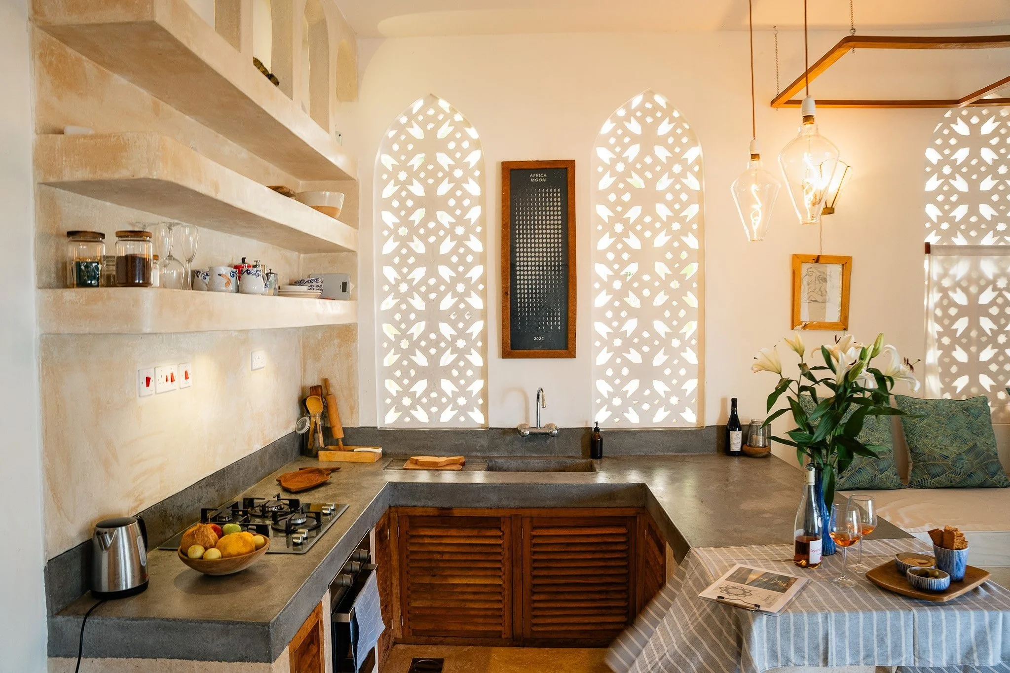 Fully equipped kitchen.