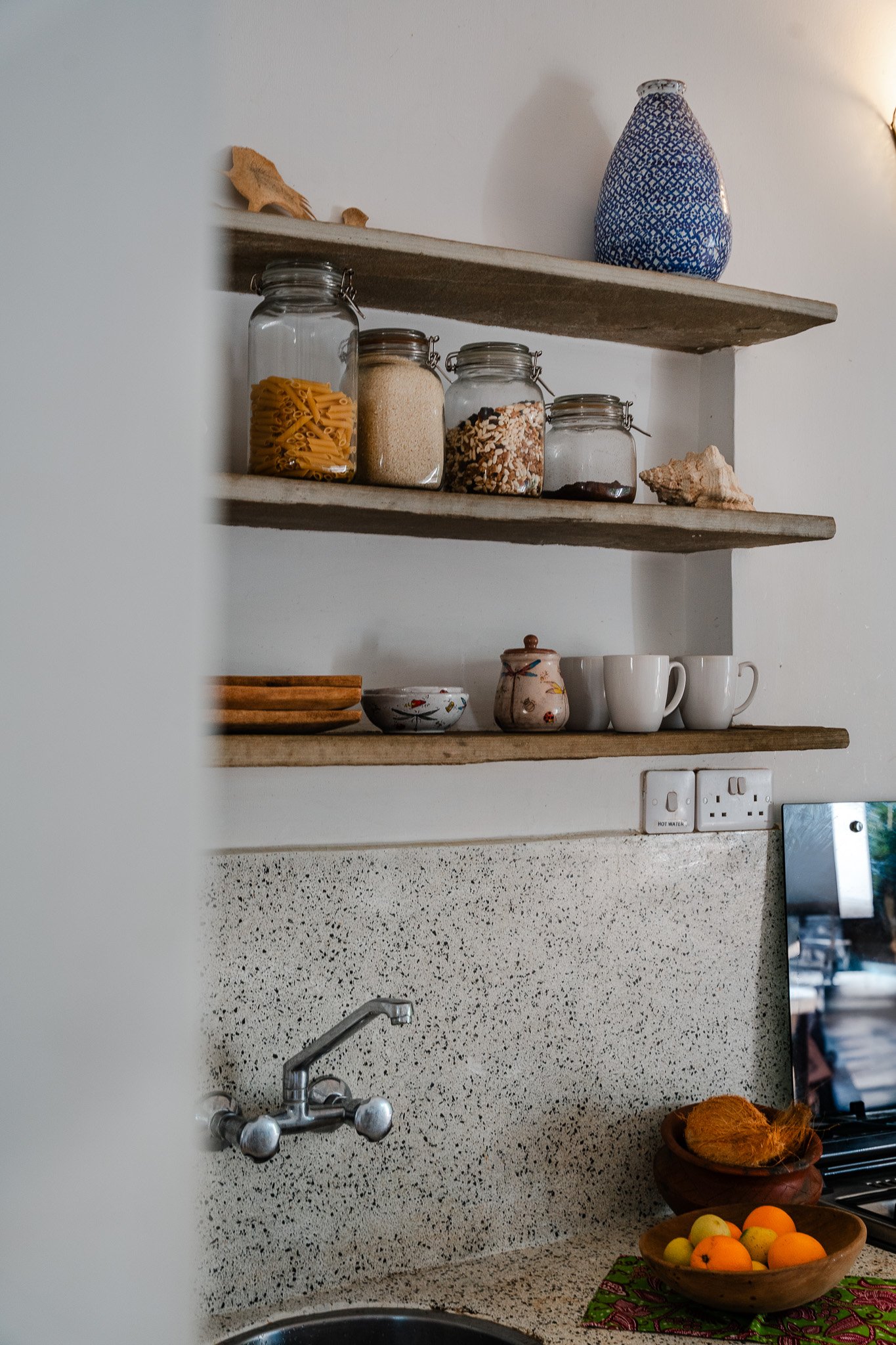 Fully equipped kitchen.