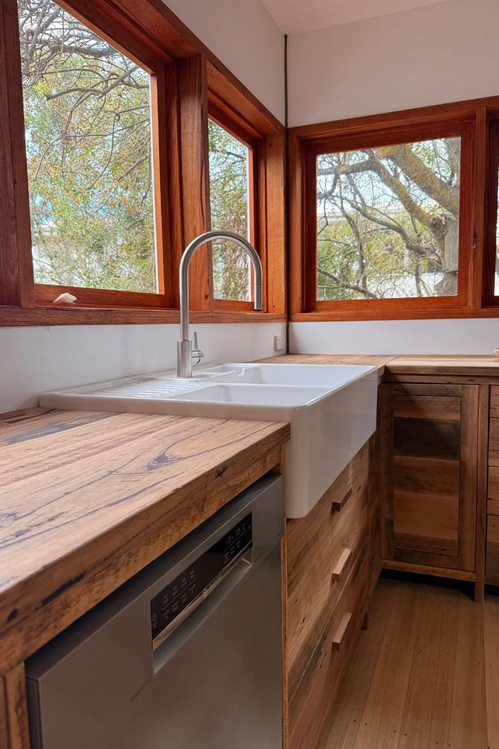 GW bespoke kitchen Anglesea 004.jpg