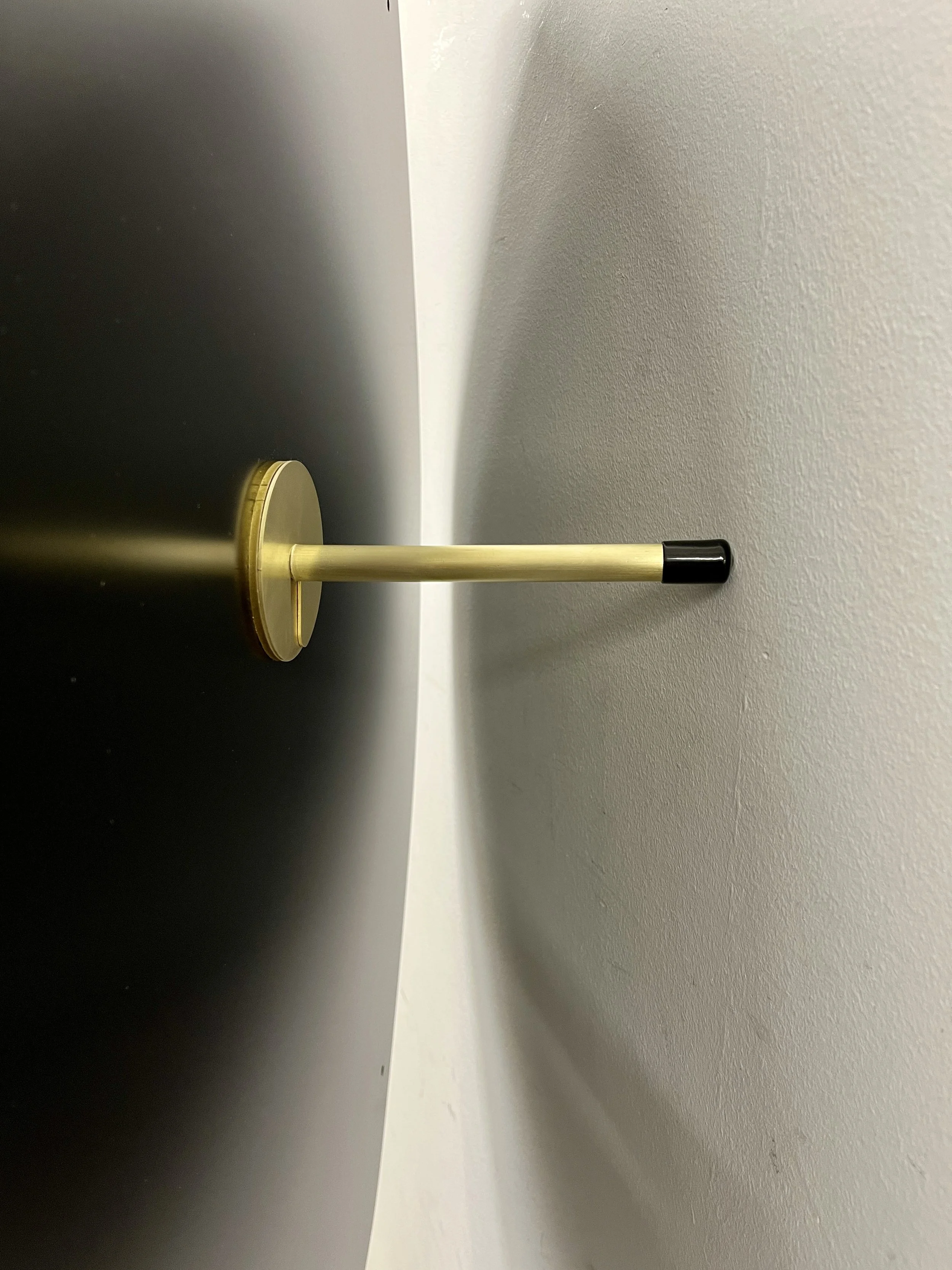 Integrated Mirror Stopper