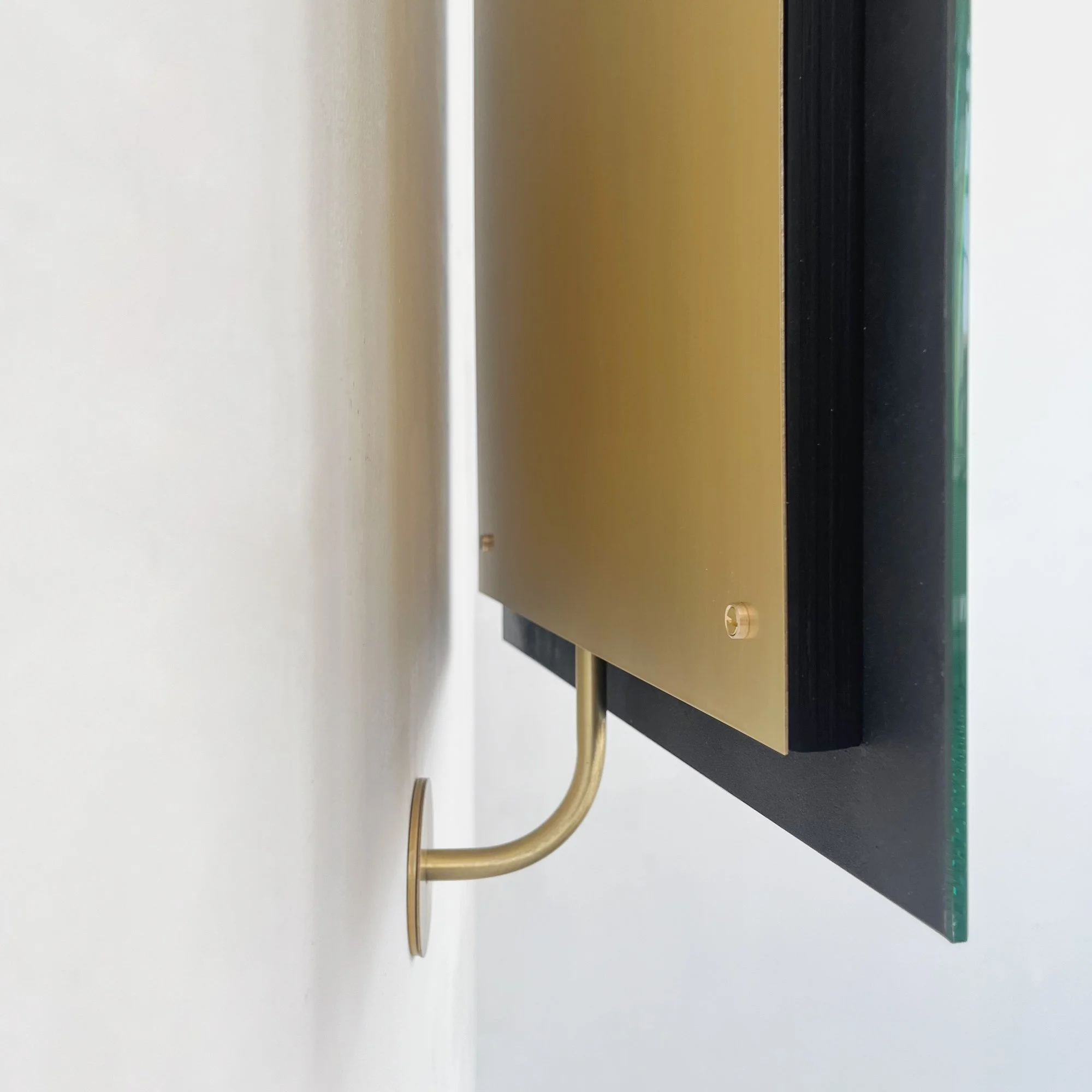 AP_Mirrors_AP_Mirrors_Vorso_Quadris_Suspended_Frameless_Brass_Arms_LoRES_07.jpg