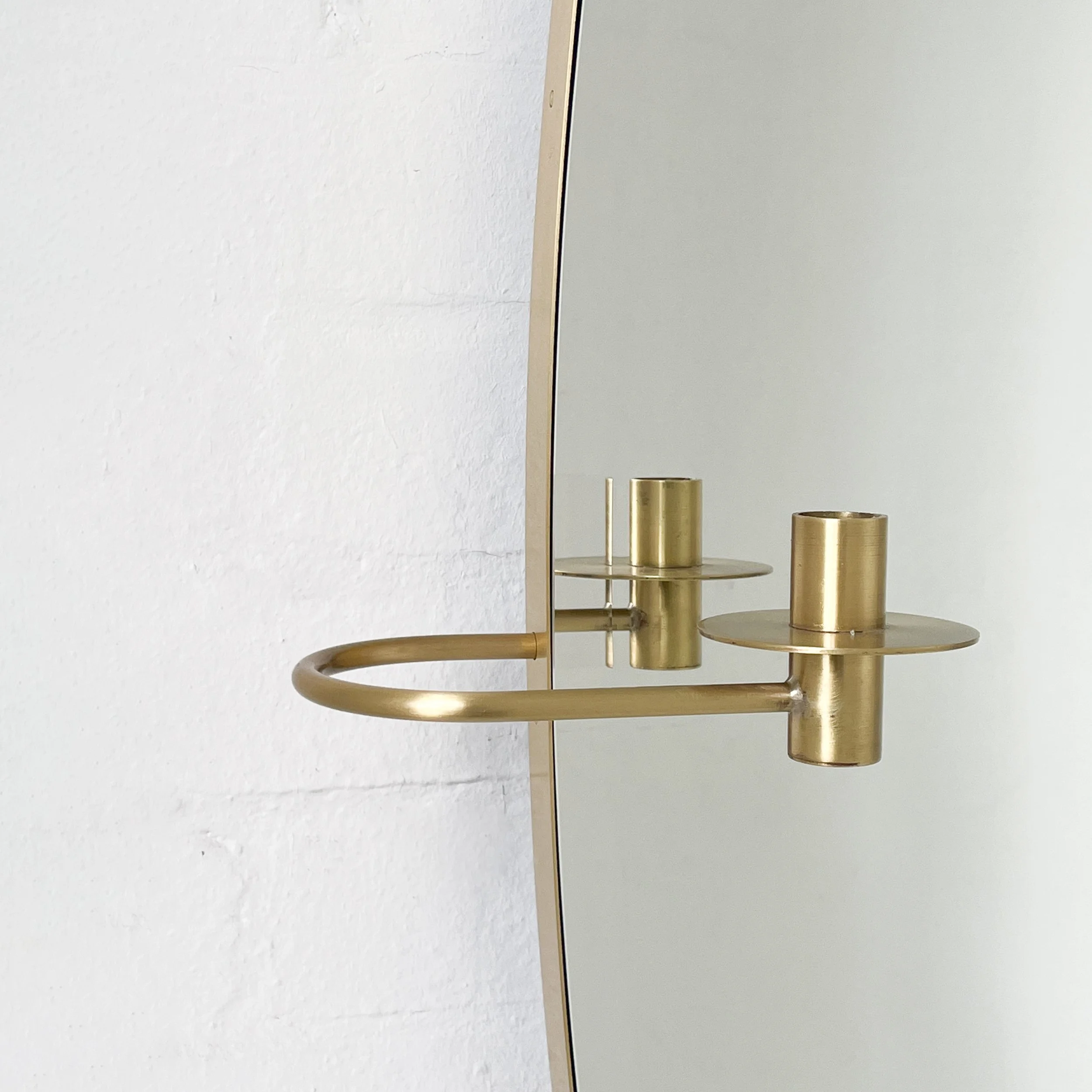 Alguacil_Perkoff_Oval_Wall_Mirror_Bevel_Candleholders_Brushed_Brass_Frame-8.jpg