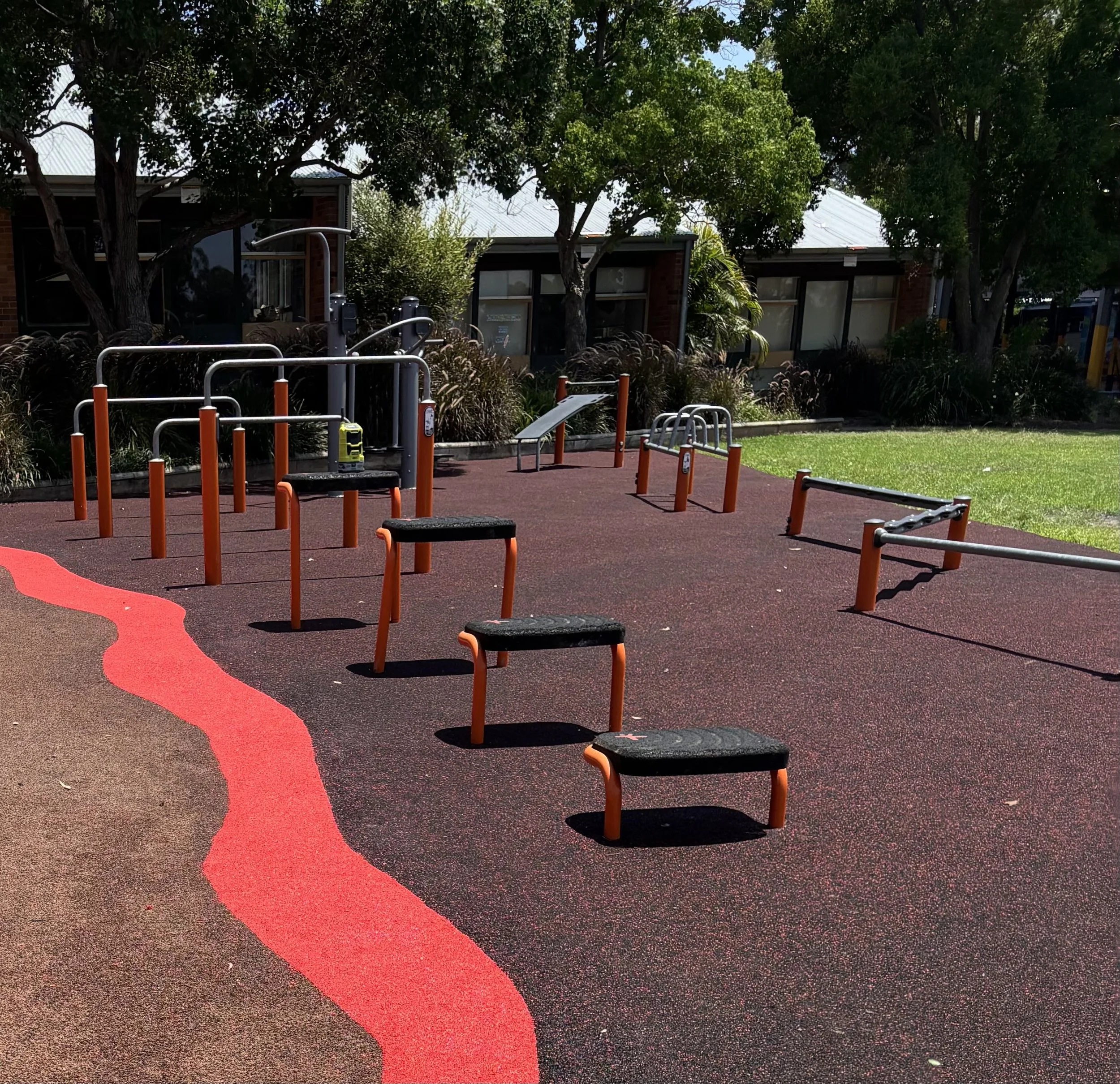 Outdoor Gym & Soft-Fall