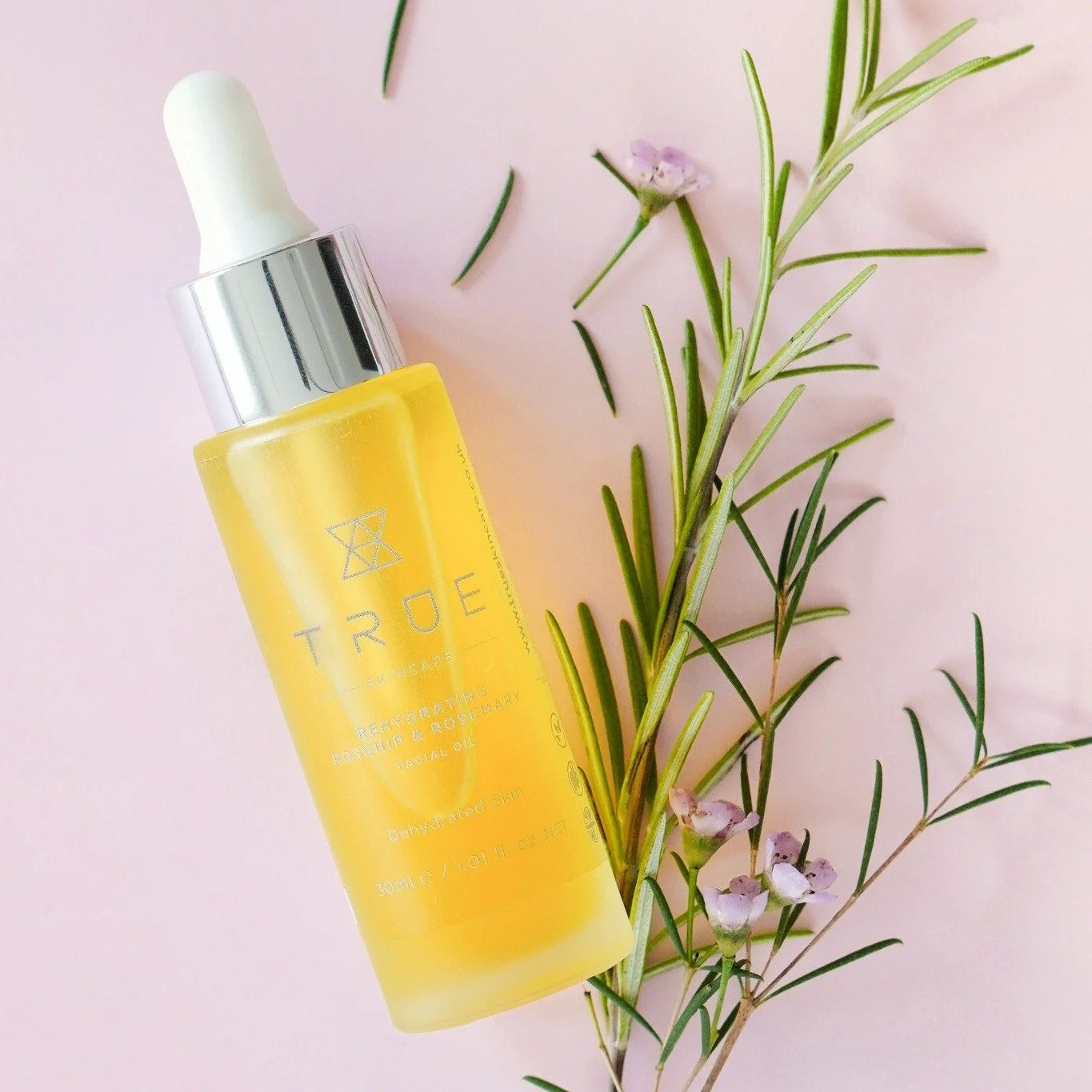 Facial oils deliver nutrients directly where skin needs them most &mdash; replenishing moisture, strengthening the barrier, and restoring radiance. From Rosehip to Frankincense, True blends actives that transform how your skin feels every day.
 #True