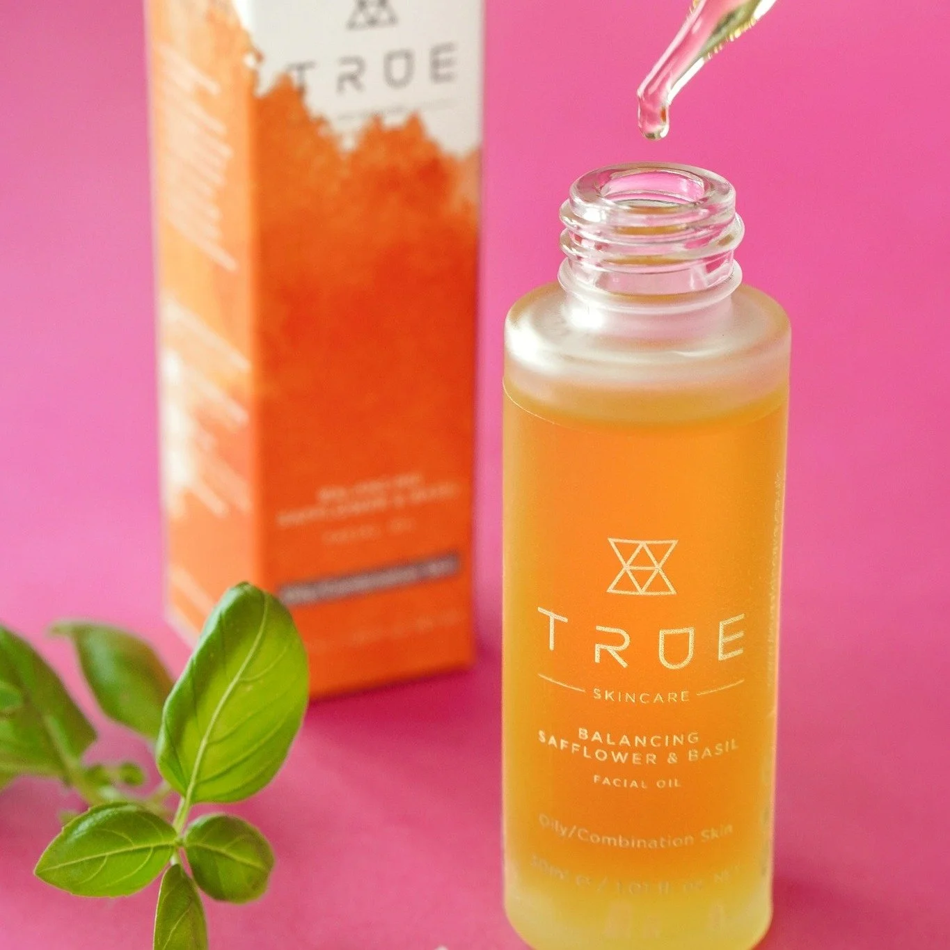No Rush....just you ...your skin and  few drops of True........

#TrueSkincare #NaturalBeauty #WaterlessSkincare #VeganBeauty #CleanseTheTrueWay #SafflowerAndGeranium #BritishMadeSkincare