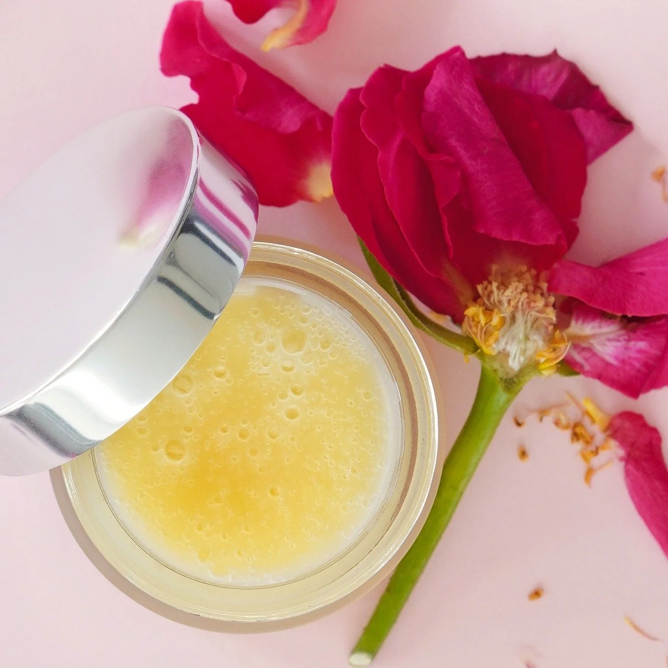 Luxurious Rose &amp; Geranium Cleansing Balm + Hyaluronic Acid Complex Serum

Begin with the Luxurious Rose &amp; Geranium Cleansing Balm to melt away makeup and impurities while preserving softness. Infused with Rose, Geranium and nourishing seed oi