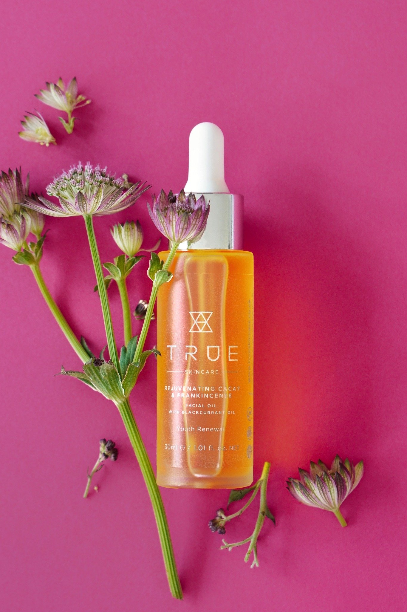 A concentrated blend designed to renew, strengthen and refine the skin. Cacay delivers naturally high levels of retinol to support smoother texture and improved firmness, while Frankincense helps calm, restore and promote a more even, radiant complex