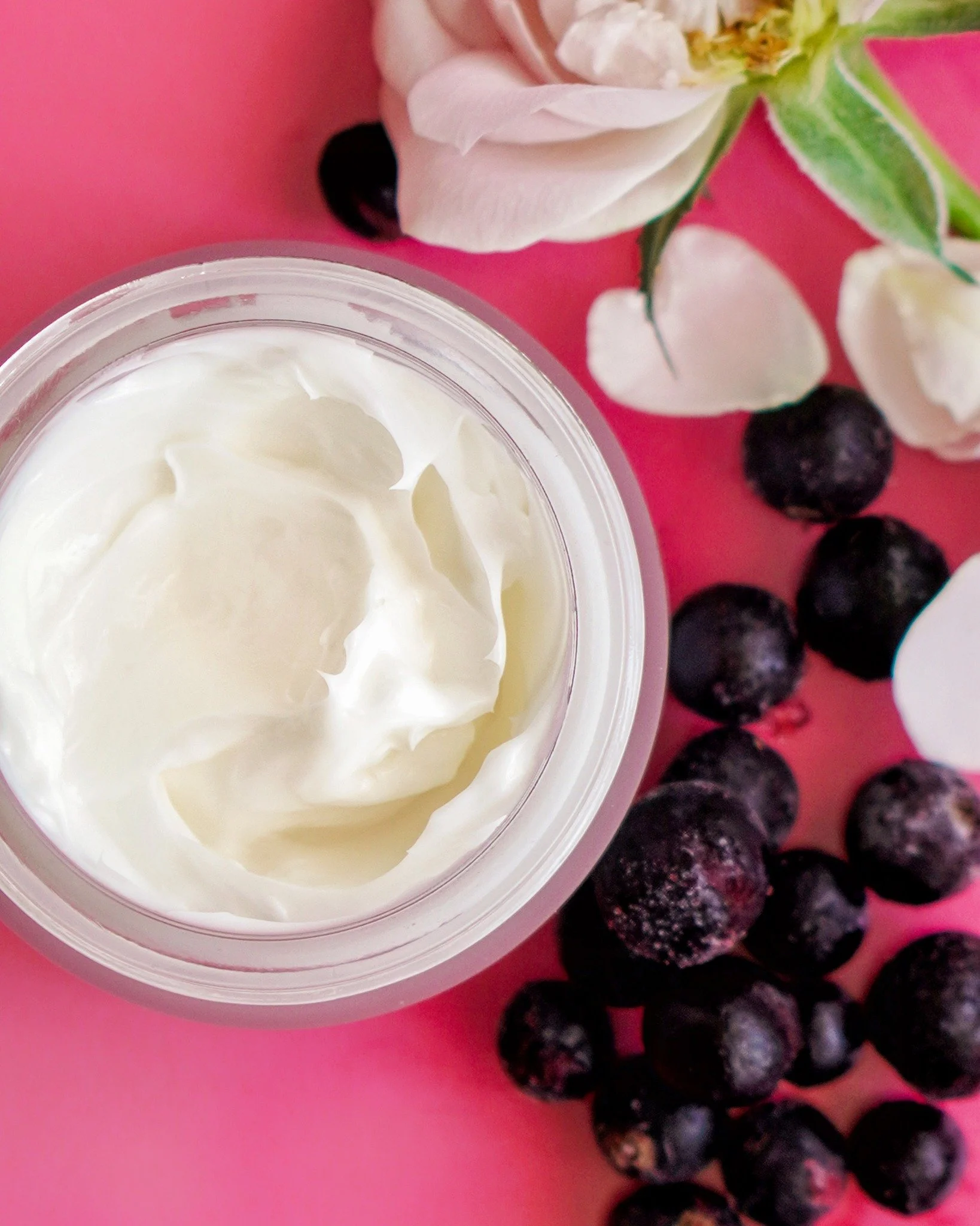 Our Calming Rose &amp; Blackcurrant Comfort Moisturiser is infused with soft rose fragrance and blackcurrant seed oil, this naturally-gentle moisturiser soothes stressed or sensitised skin. Peptides work to reduce redness and irritation, while evenin