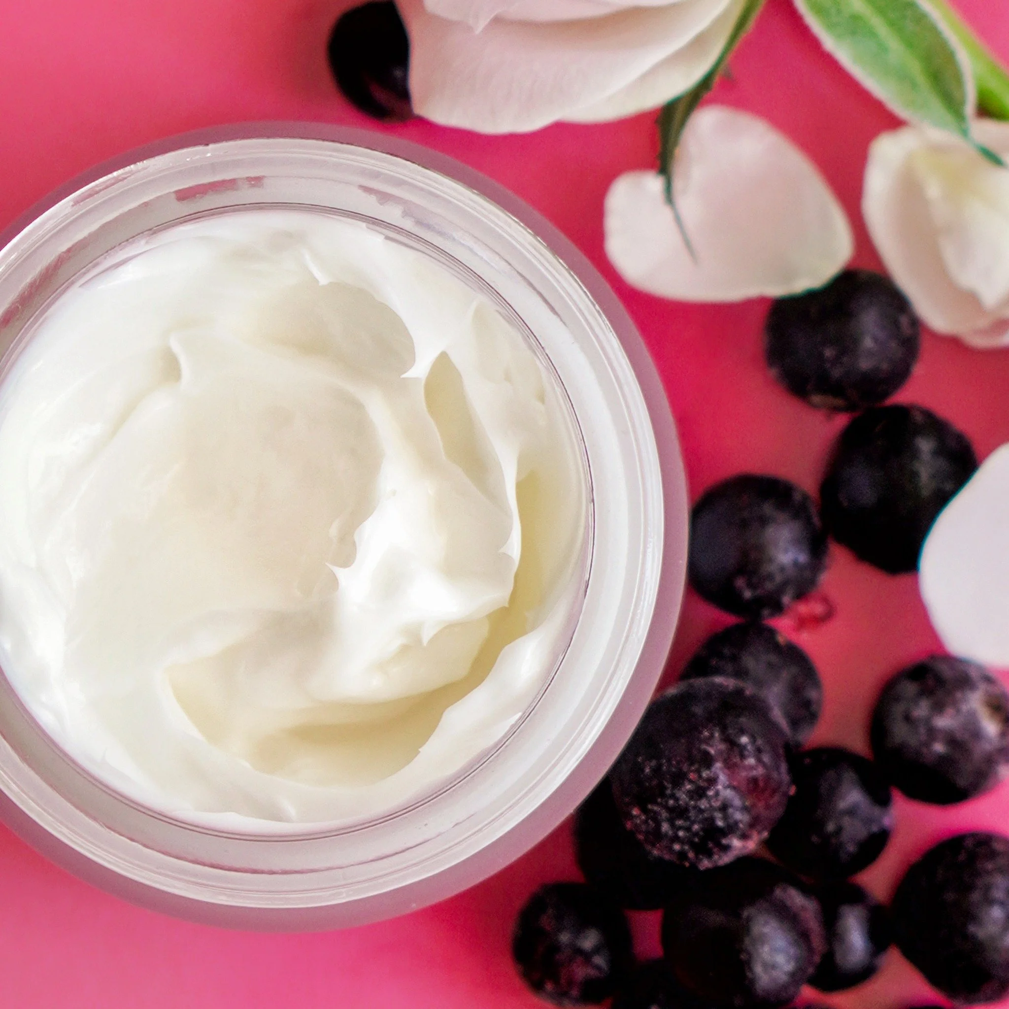 ROSE &amp; BLACKCURRANT COMFORT MOISTURISER

Some days, skin simply needs reassurance.

Our Rose &amp; Blackcurrant Comfort Moisturiser is created to soothe sensitised or stressed complexions with a blend of soft Rose, antioxidant-rich Blackcurrant a