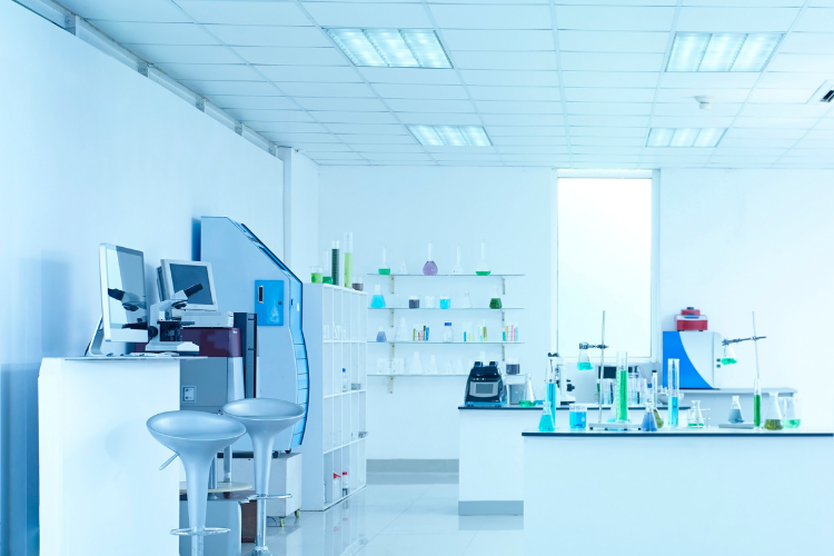Custom Compounding Pharmacy in Virginia for High-Volume Safety