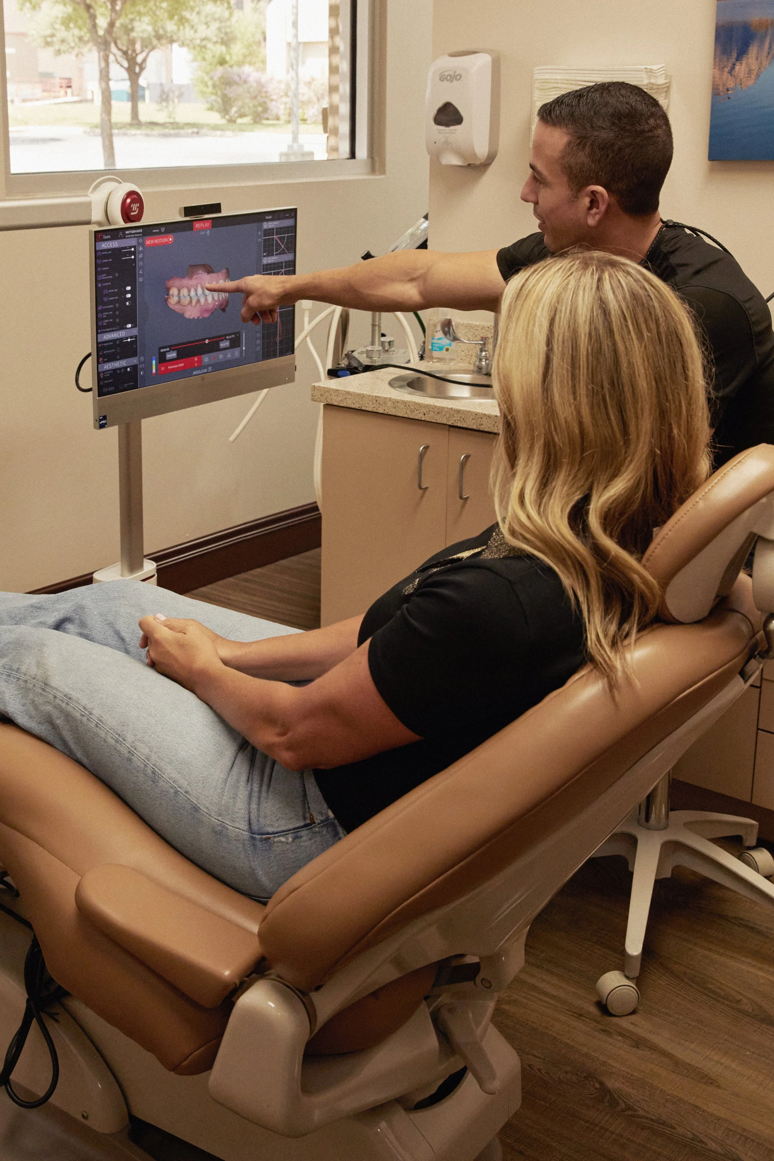Is Jaw Pain Ruining Your Day? A Stone Oak Dentist Explains TMJ — and How Advanced Technology Is Changing Treatment