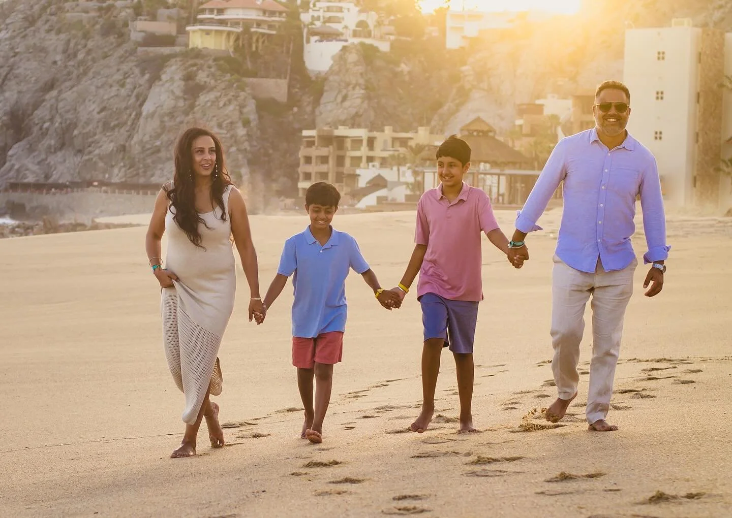 @enriqu3_flores totally knocked it out of the park with this ✨amazing✨sunset shoot!