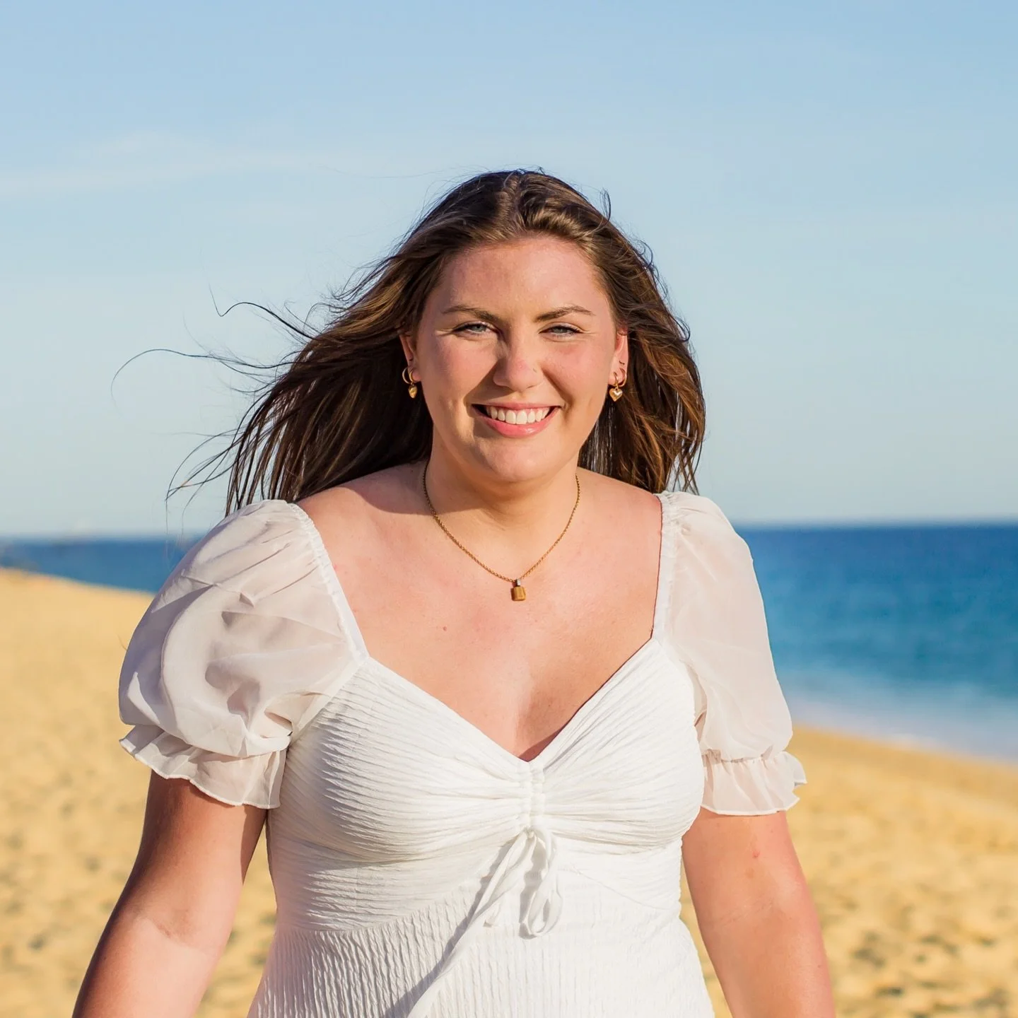 Happy 2026, amigos! Are you coming to see us in Cabo this year for a beach session? 😎☀️