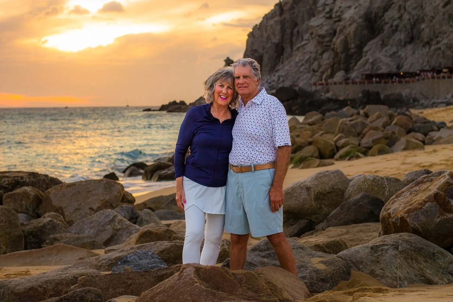 Cannot get over this stunning sunset session at Sandos Finisterra&rsquo;s public beach! 🫶
