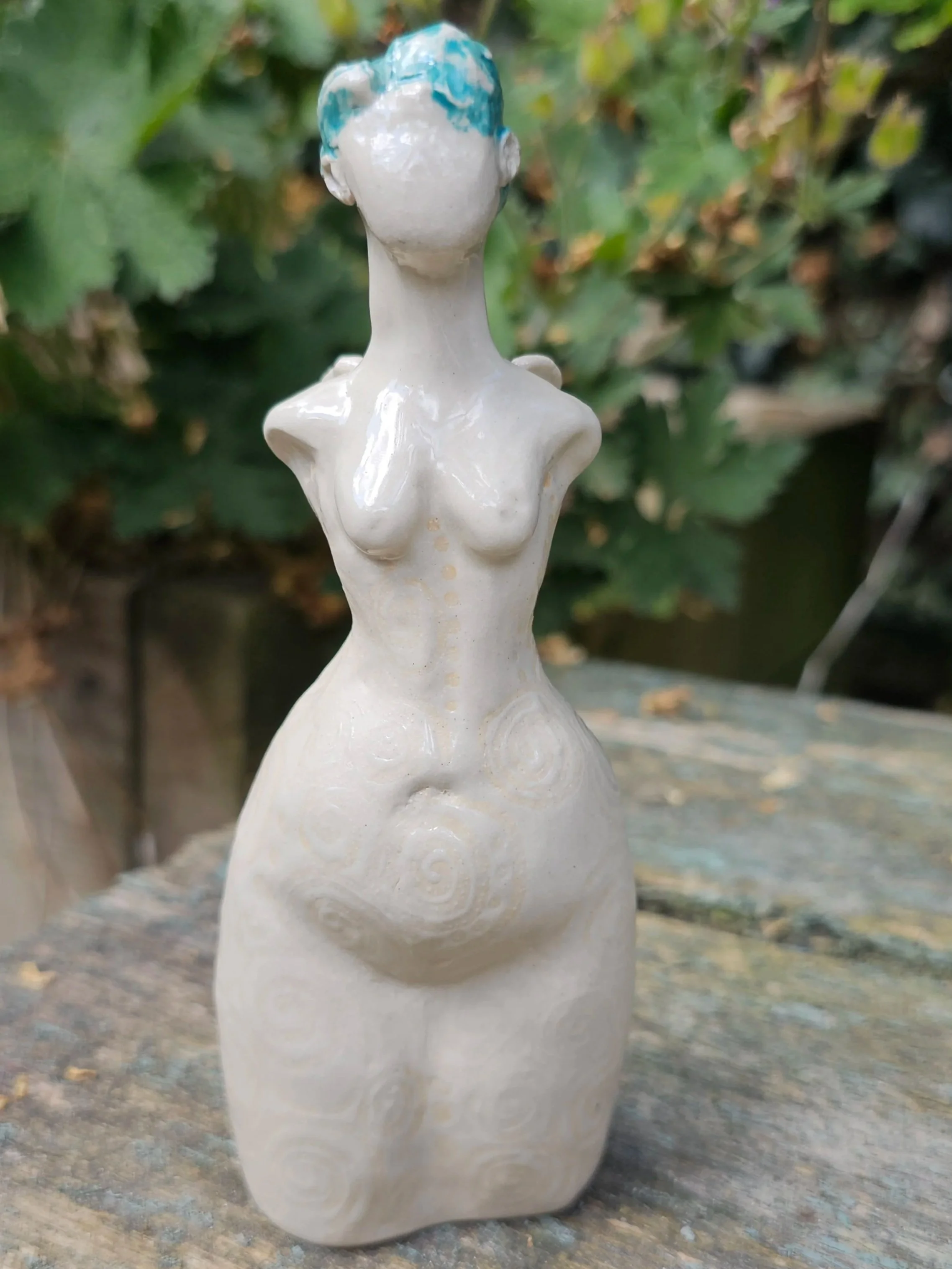 NOW SOLD THANK YOU Maia (freedom) small stoneware sculpture.  £75 with plinth 