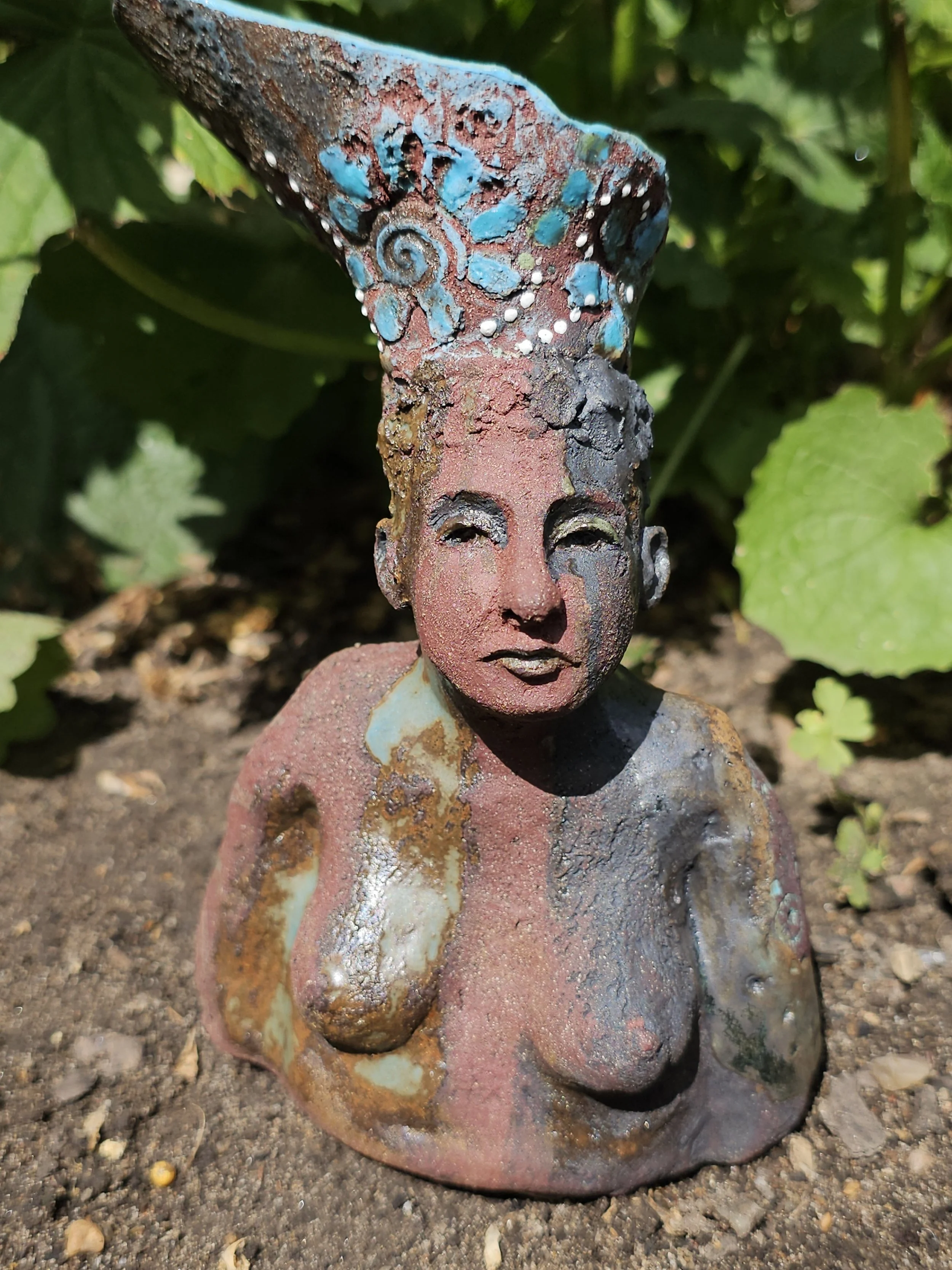 Slight Breeze: red stoneware and wild clay. 16cms high sculpture. Plinth 10.5cms
£90 plus P&P UK only