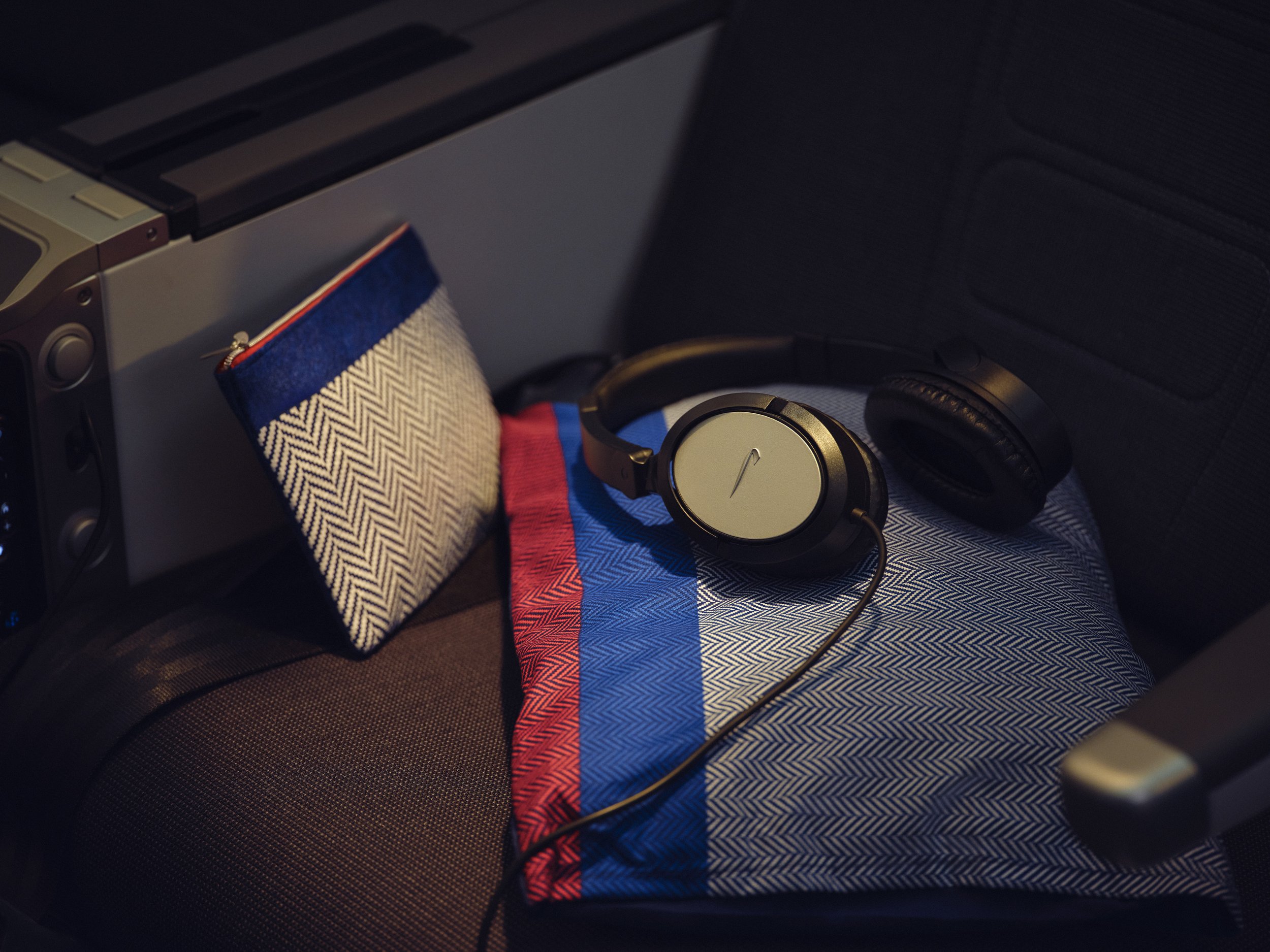 240424_BA_WORLD TRAVELLER PLUS_StillLife_0013_v1 copy.jpg
