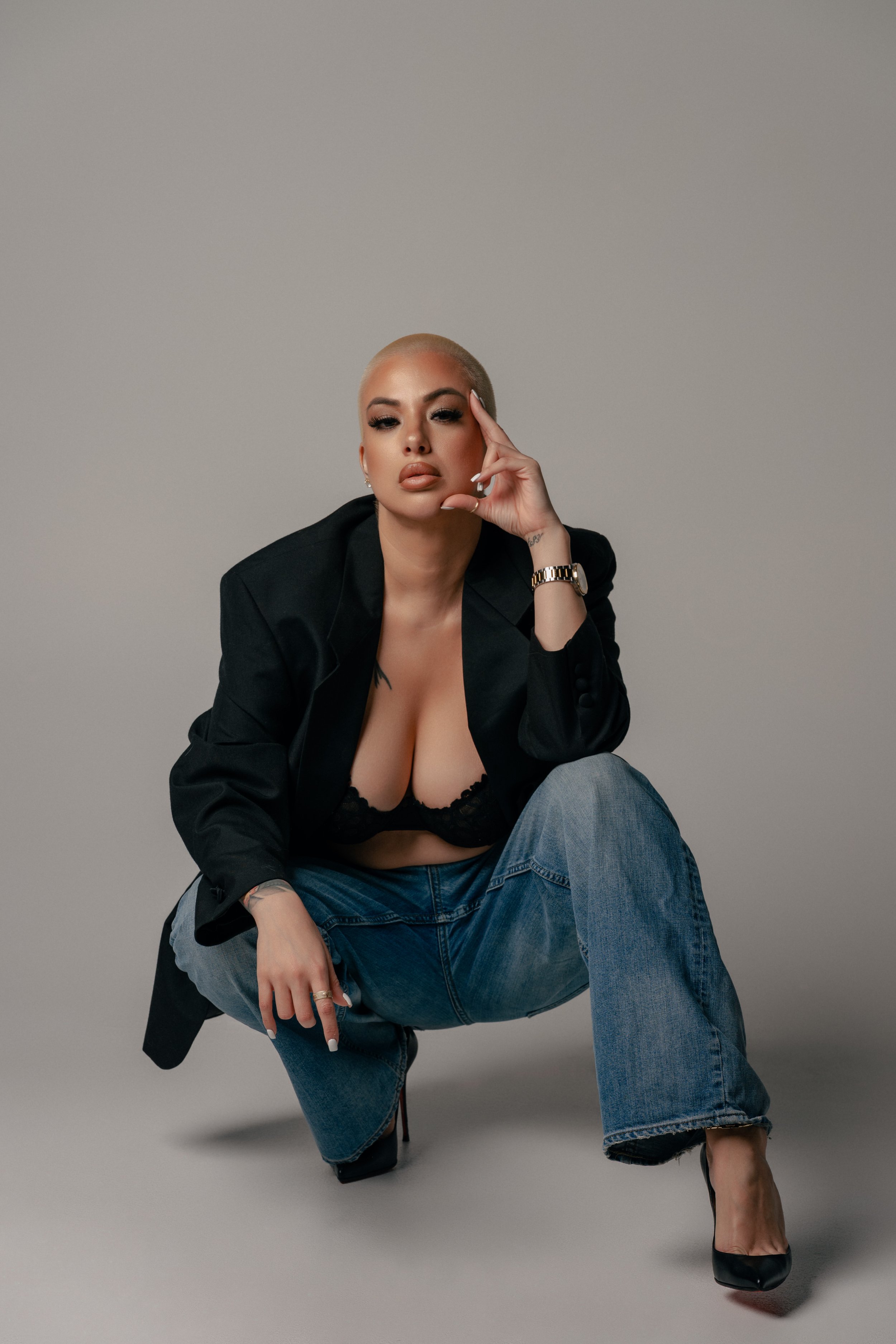 Raw, Unfiltered, and Effortlessly Powerful — Mandi