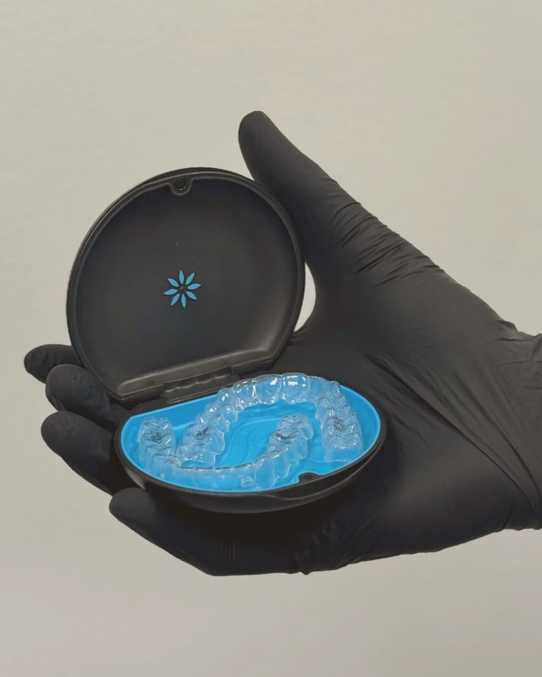 N&auml;r du &auml;lskar ditt leende, b&ouml;rjar du anv&auml;nda det p&aring; riktigt🤍

V&auml;lkommen att boka din Invisalign konsultation hos oss p&aring; Avidental!

Boka din tid genom l&auml;nken i bio
Samaritv&auml;gen 12, Tumba📍
.
.
.
#tandl&