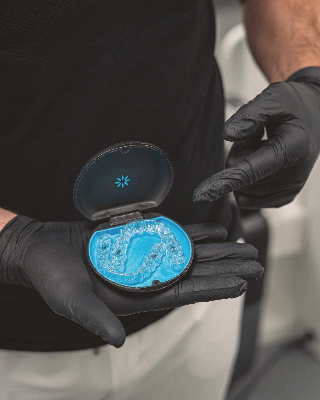 En modern l&ouml;sning f&ouml;r dig som &ouml;nskar rakare t&auml;nder utan traditionell tandst&auml;llning🦷

Boka en konsultation och ta reda p&aring; om Invisalign &auml;r r&auml;tt f&ouml;r dig🤍

Boka din tid genom l&auml;nken i bio
Samaritv&aum